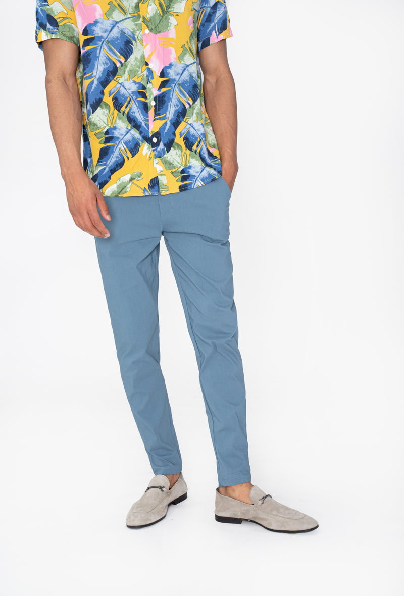 Pantalon chino tendance uni