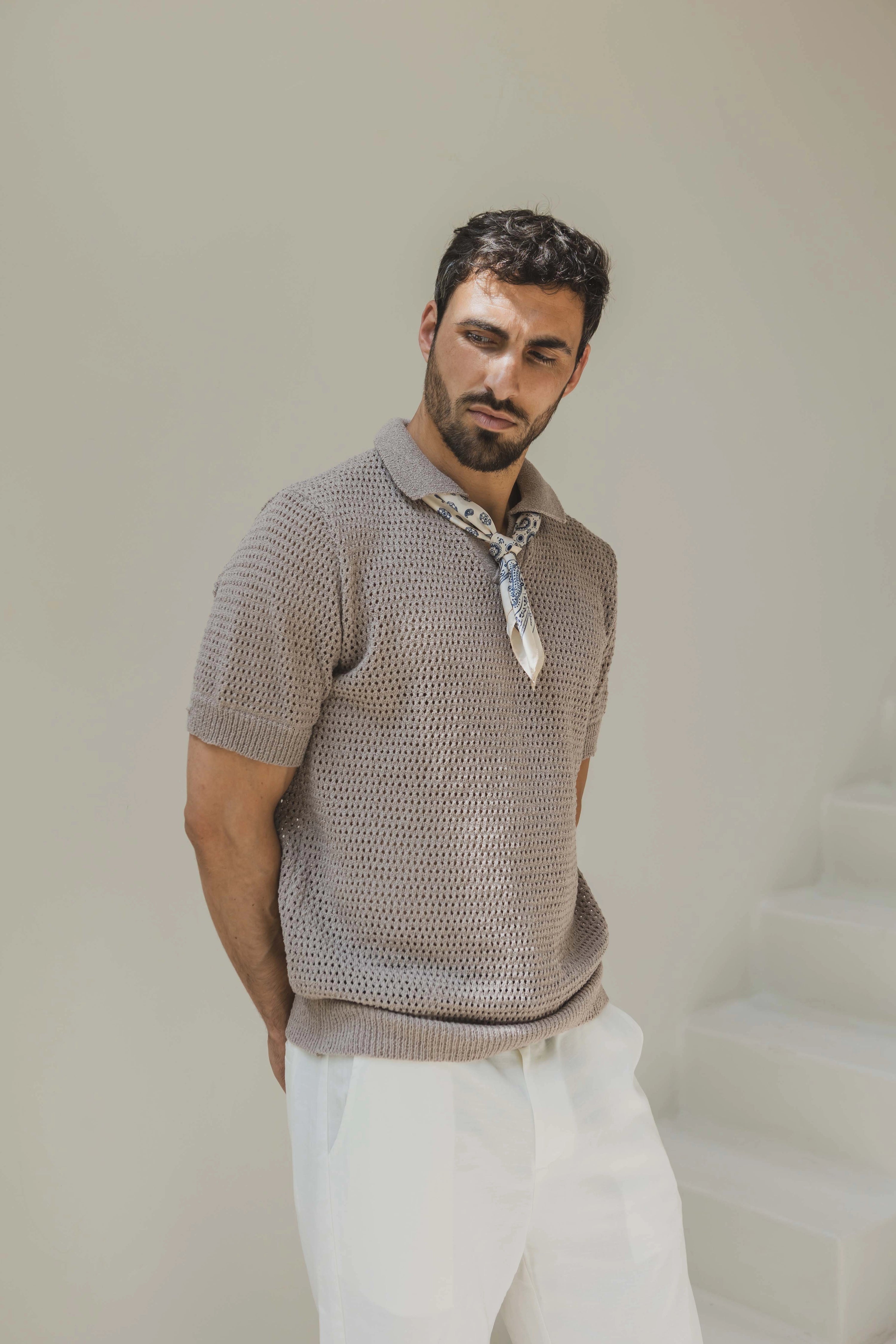 Polo troué uni à manches courtes