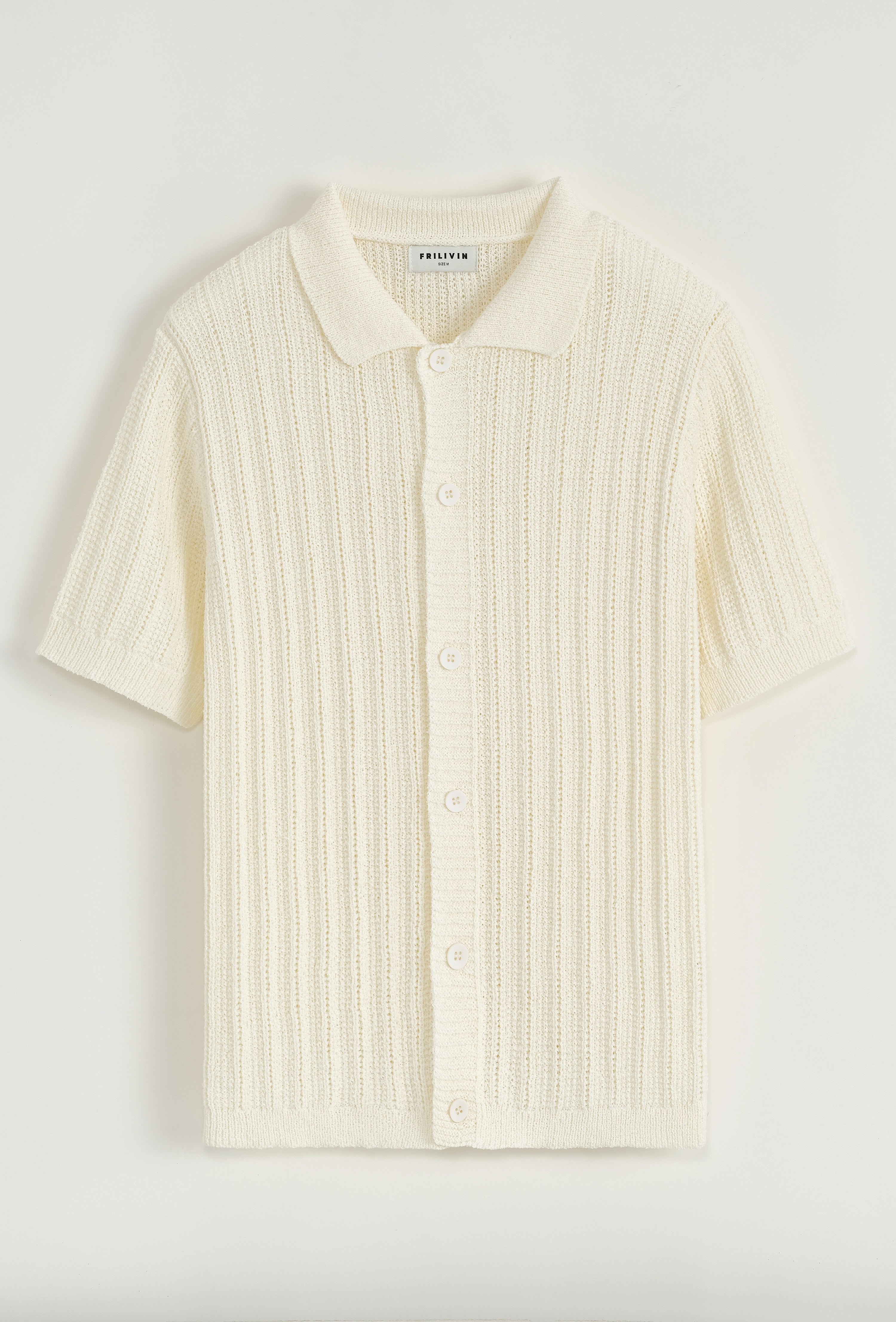 Chemise trouée à manches courtes