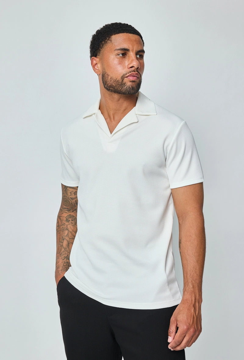 Plain short-sleeved polo shirt