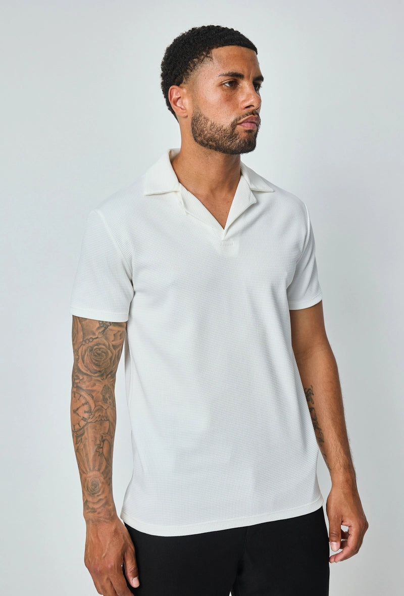Plain short-sleeved polo shirt