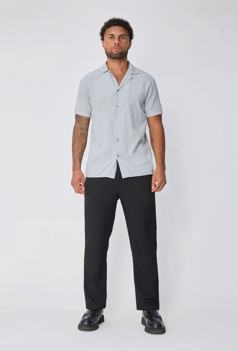 Chemise unie à manches courtes