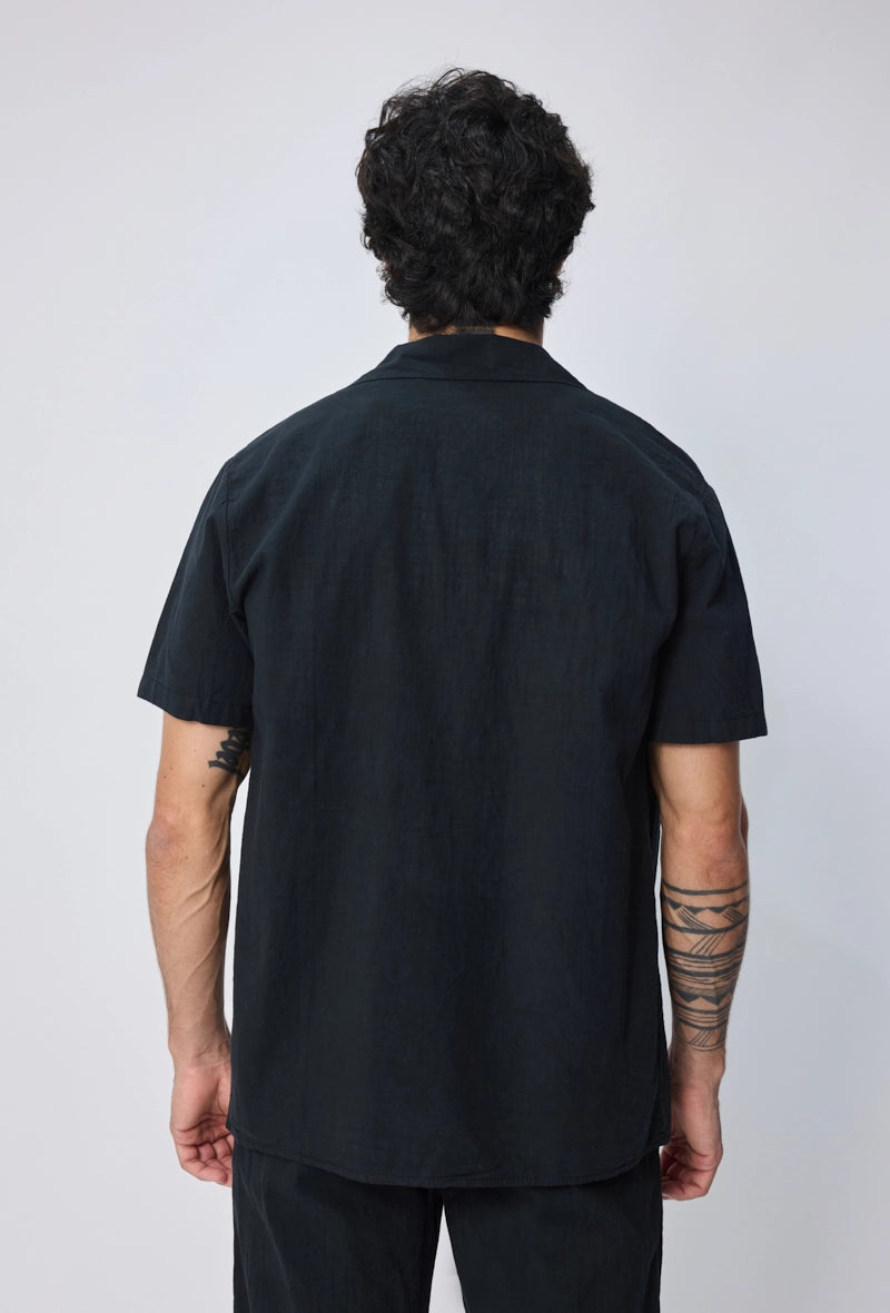 Chemise unie à manches courtes