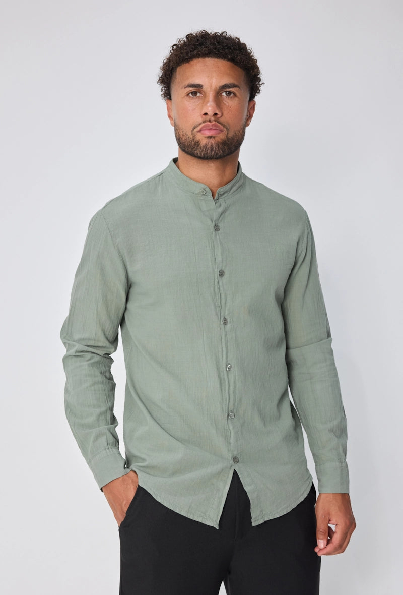 Chemise unie à manches longues