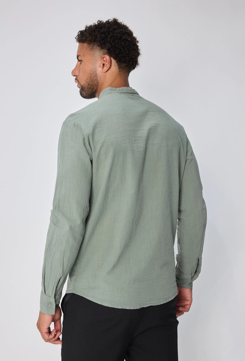 Chemise unie à manches longues