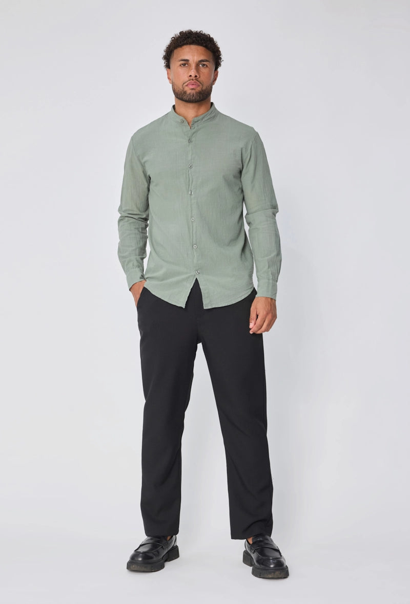 Chemise unie à manches longues