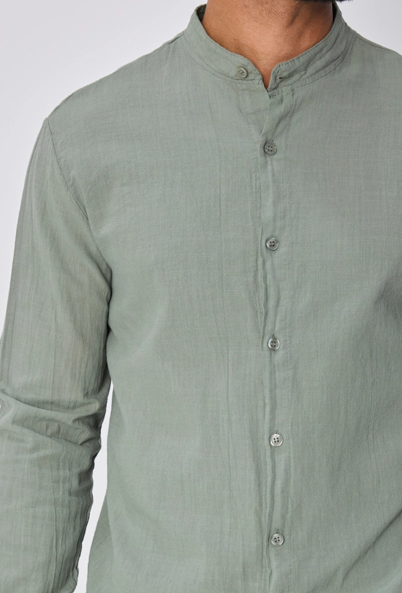 Chemise unie à manches longues