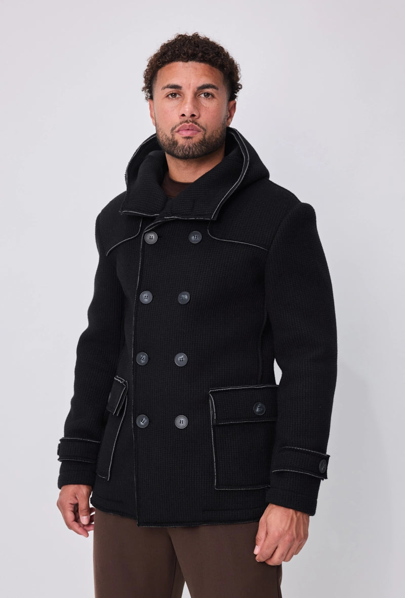 Manteau avec capuche et col large