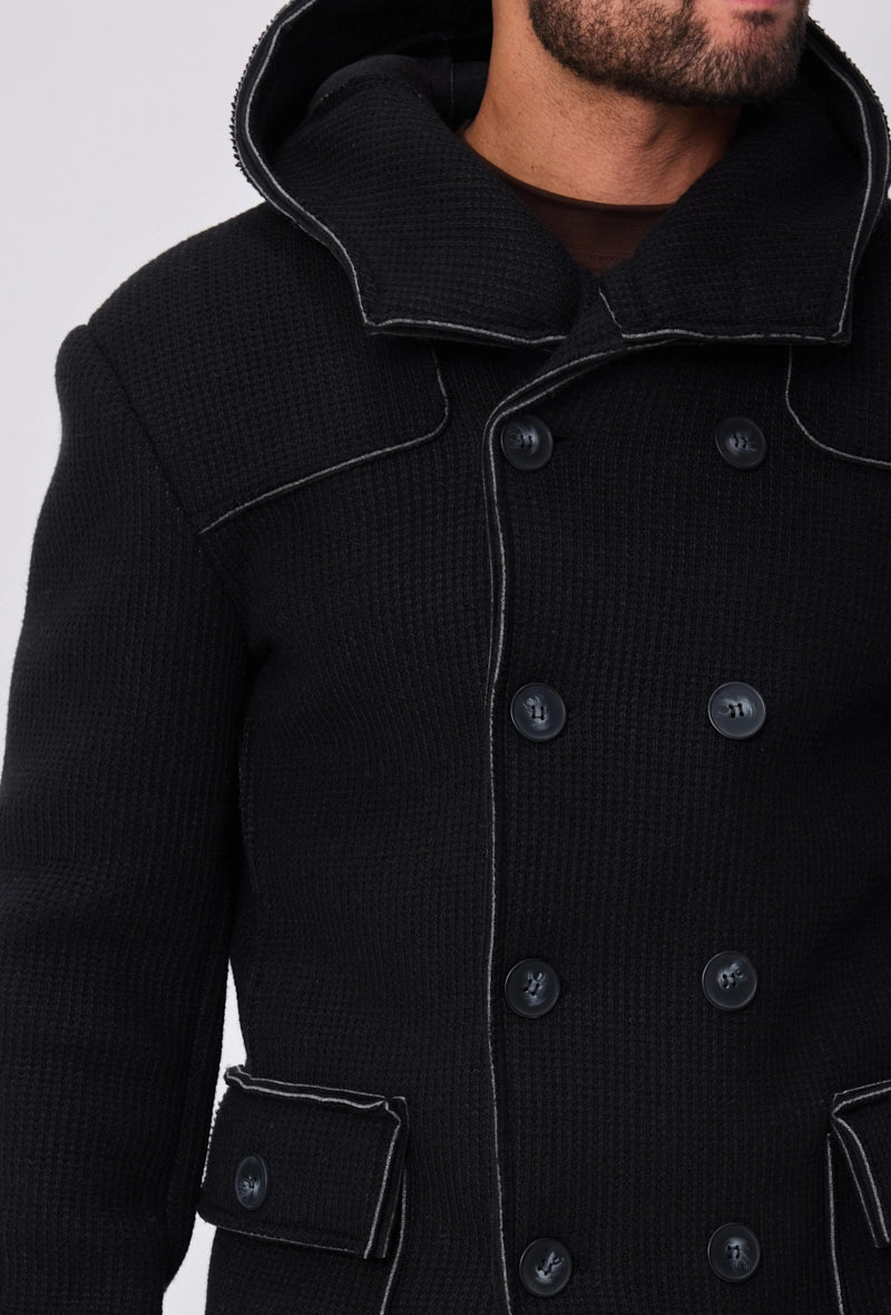 Manteau avec capuche et col large