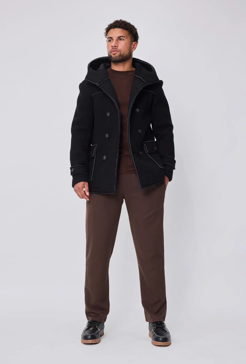 Manteau avec capuche et col large