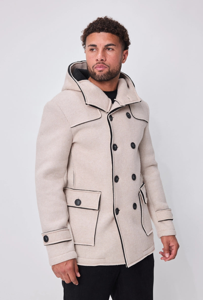 Manteau avec capuche et col large