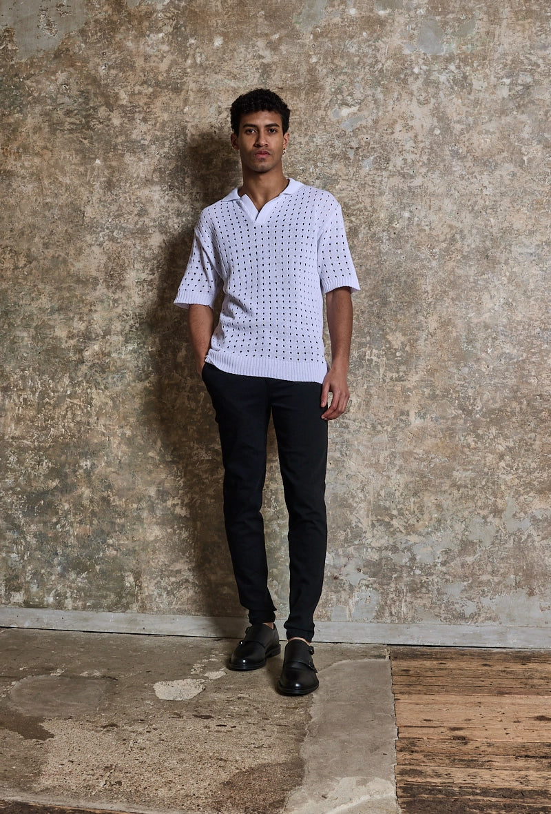 Short-sleeved holed polo shirt