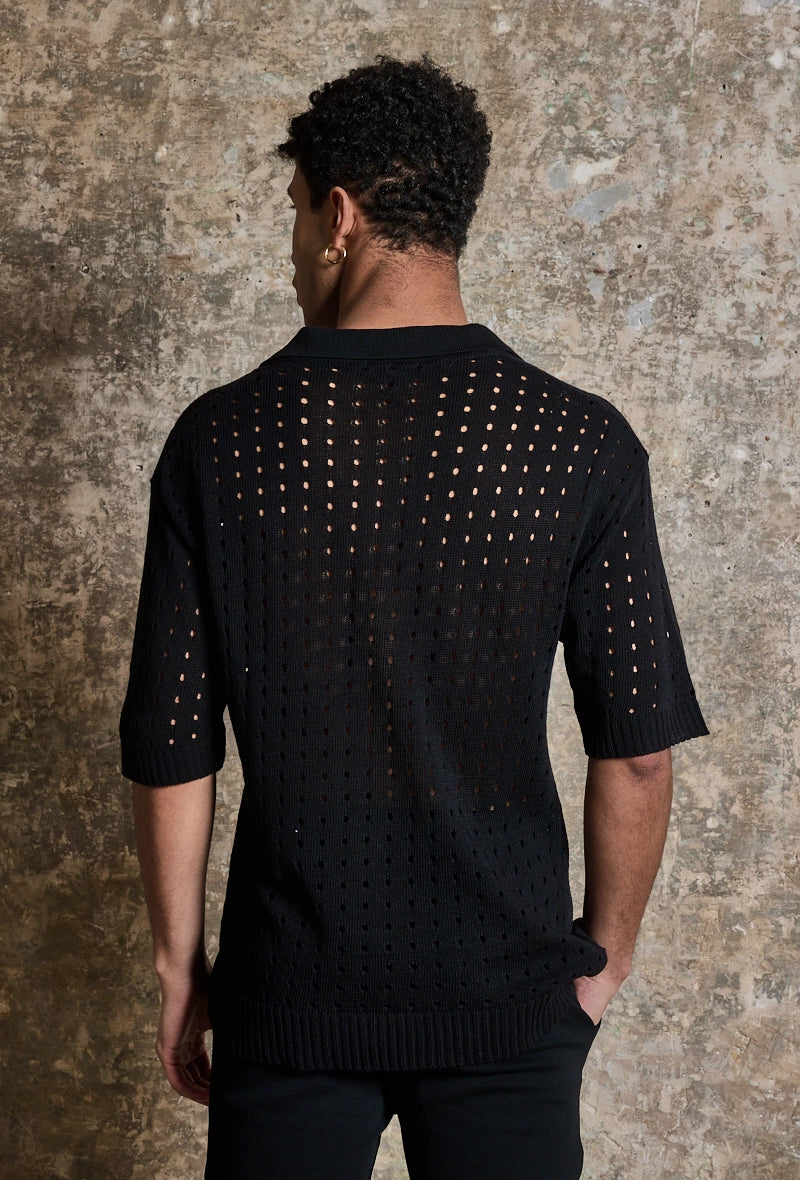 Short-sleeved holed polo shirt