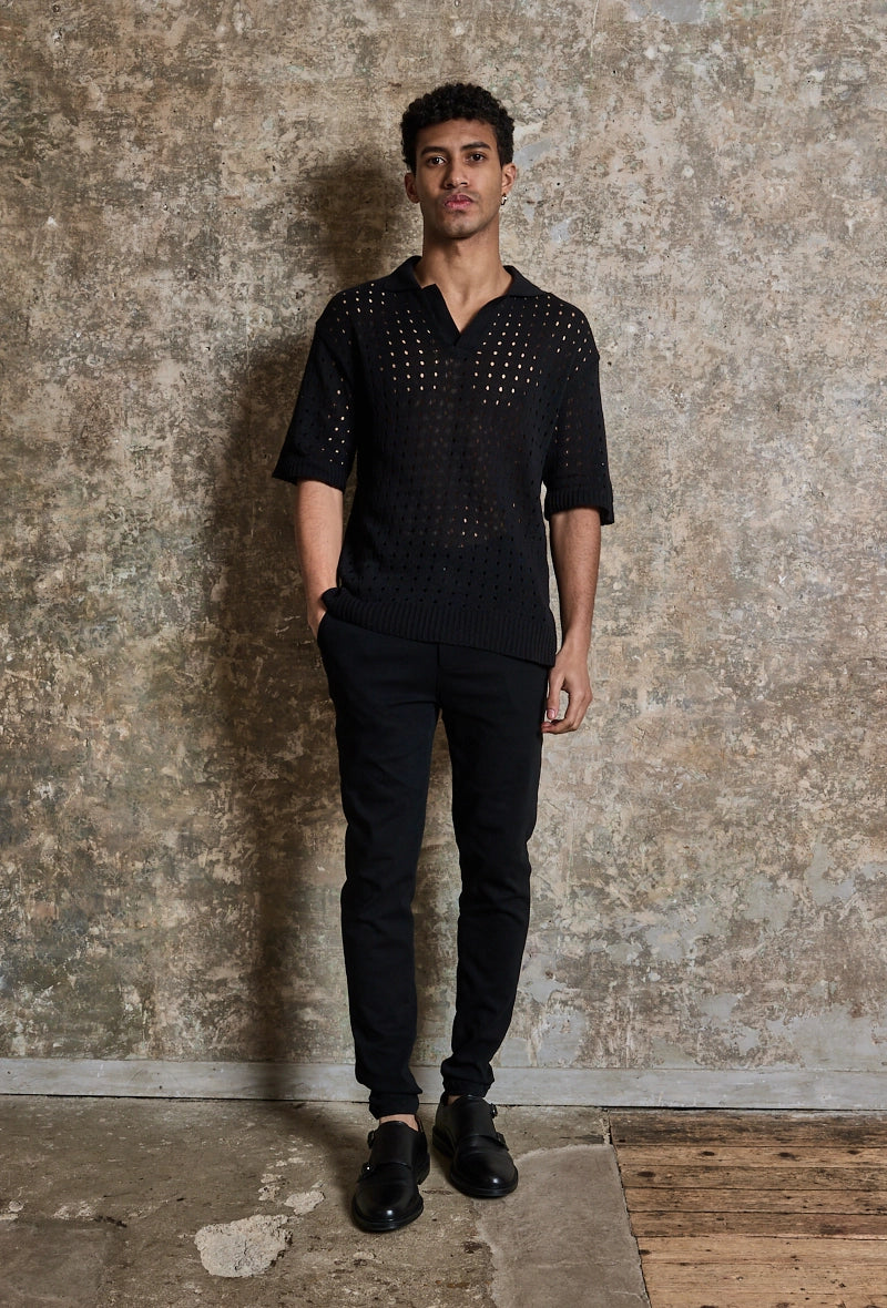 Short-sleeved holed polo shirt