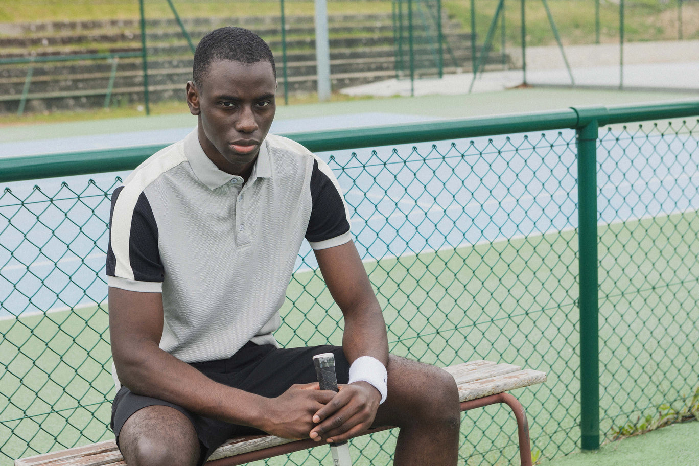 Short-sleeved three-color polo shirt