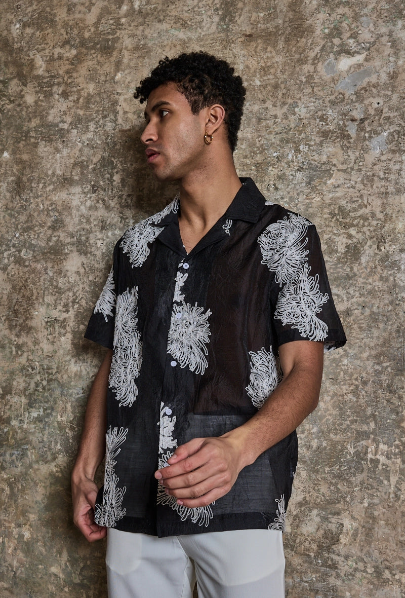 Chemise manches courtes à motifs fleuris broder