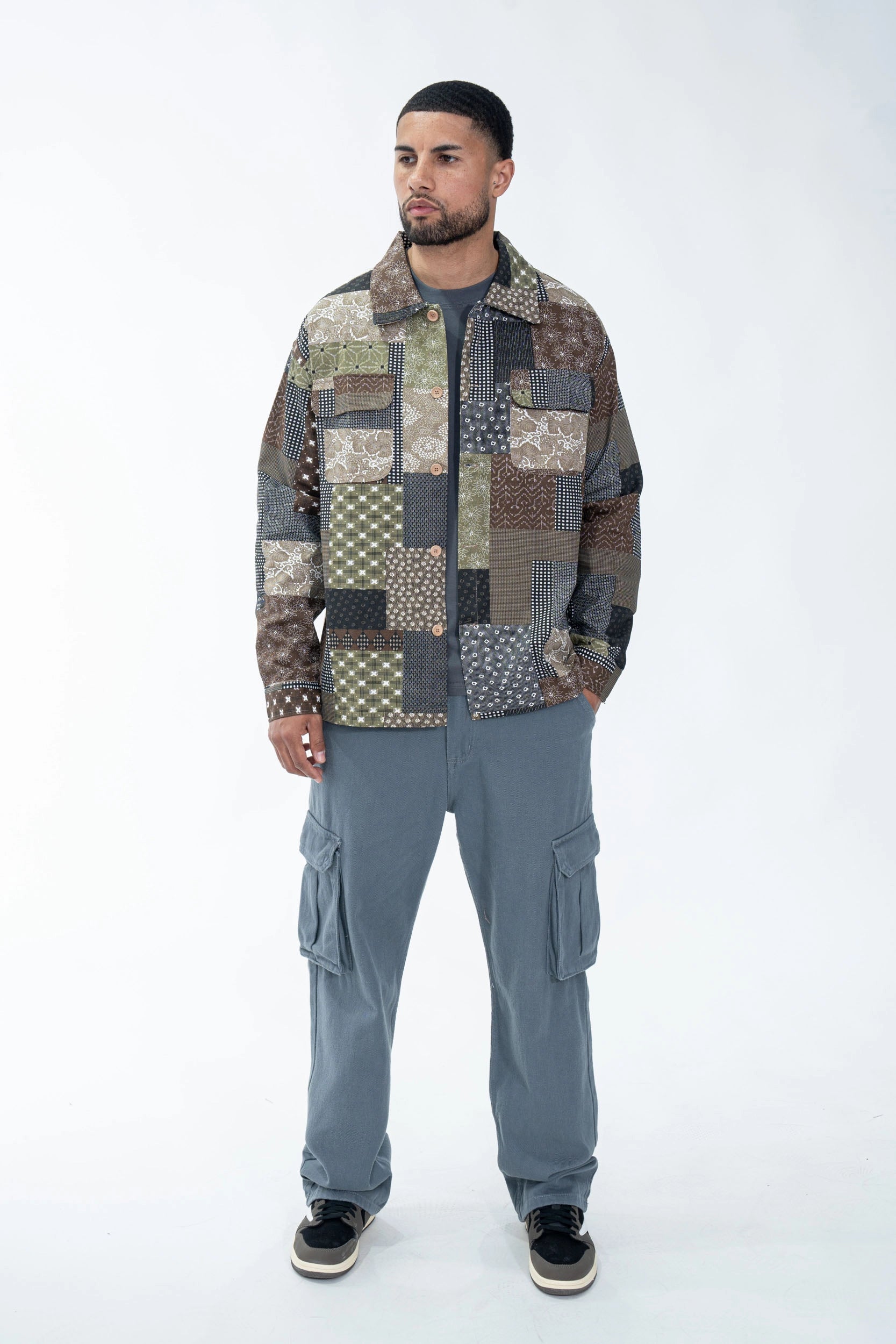 Chemise à manches longues patchwork de différents motifs et tissus