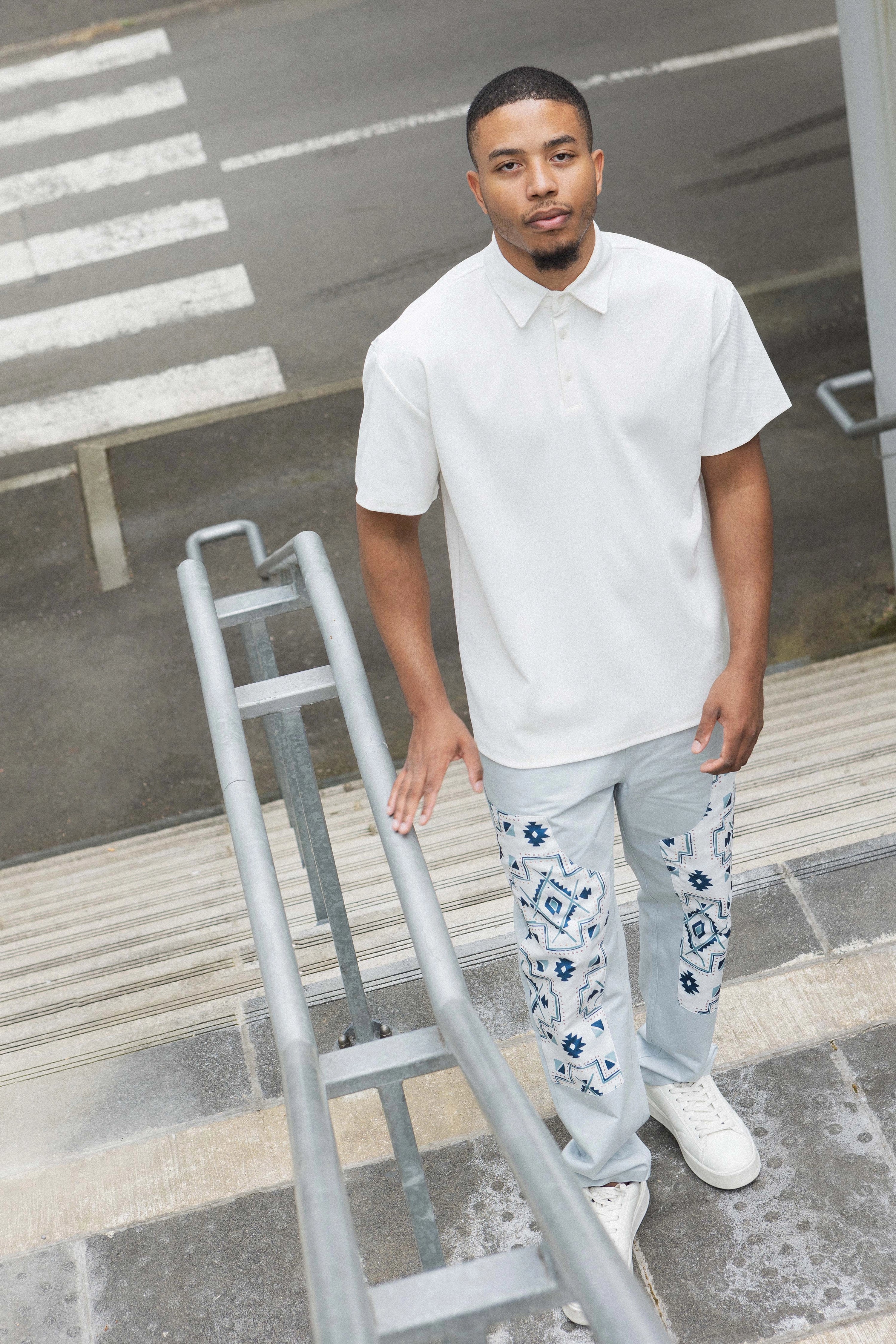 Plain short-sleeved polo shirt