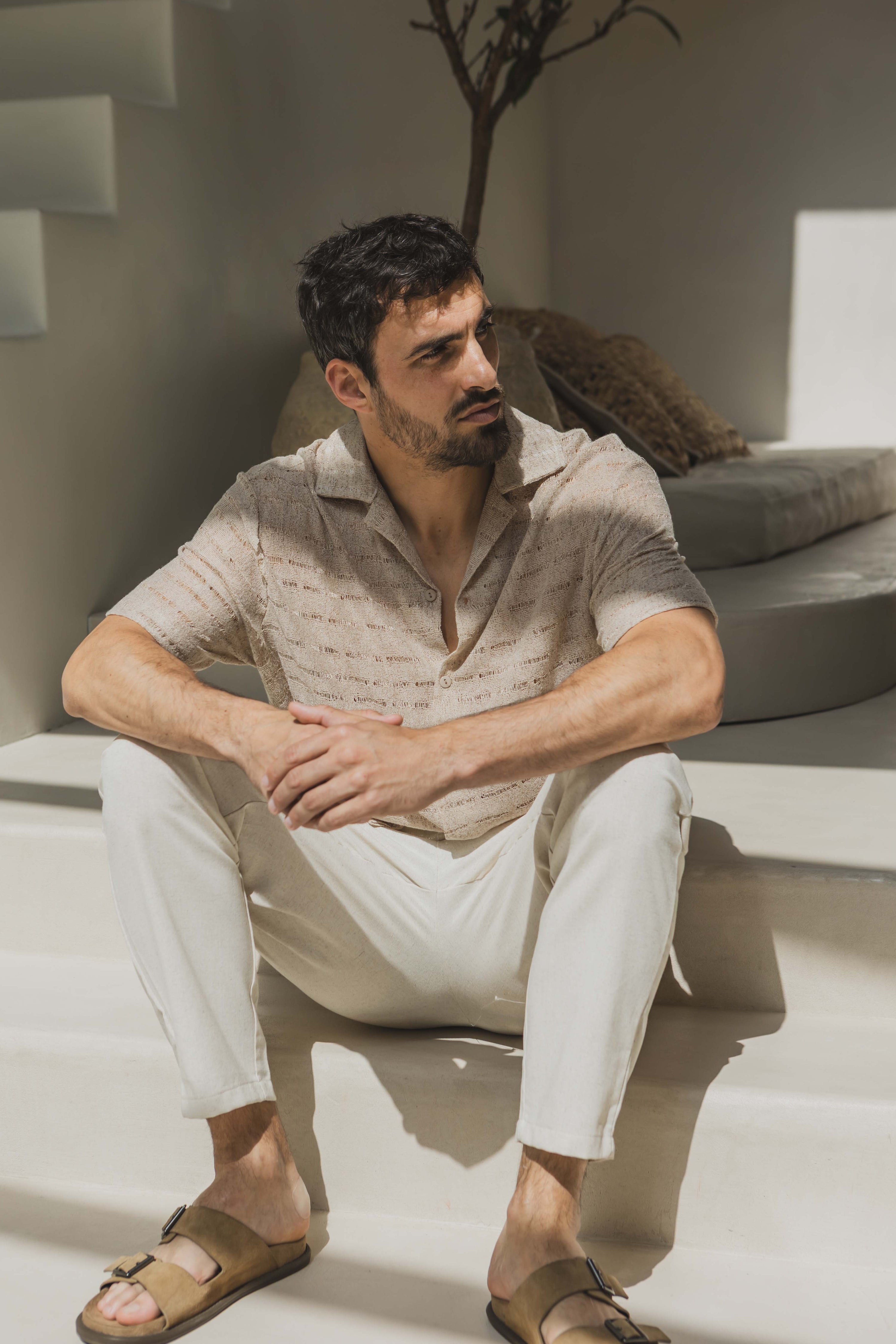 Chemise en maille transparente manches courtes col à revers