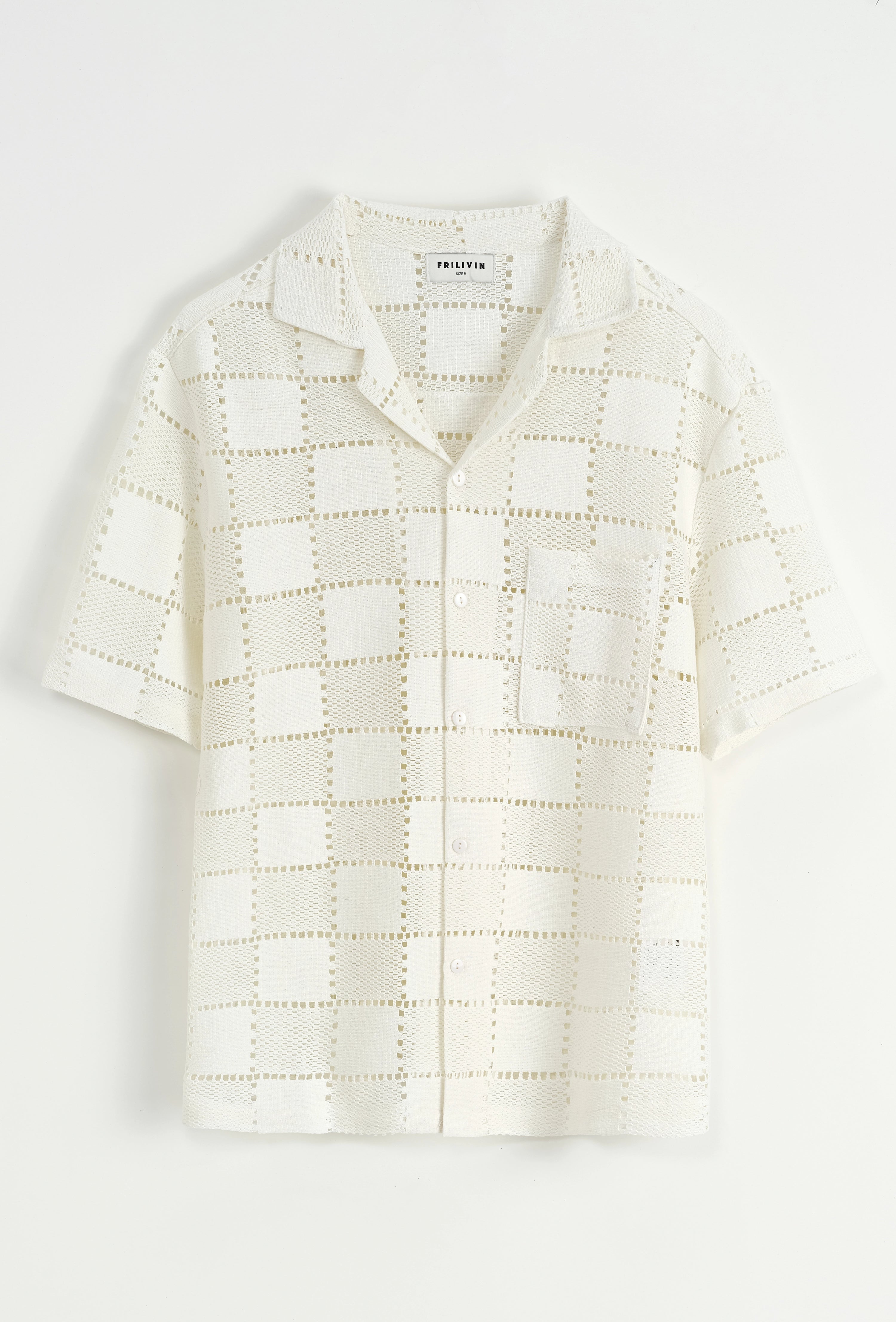 Chemise unie à motif carré