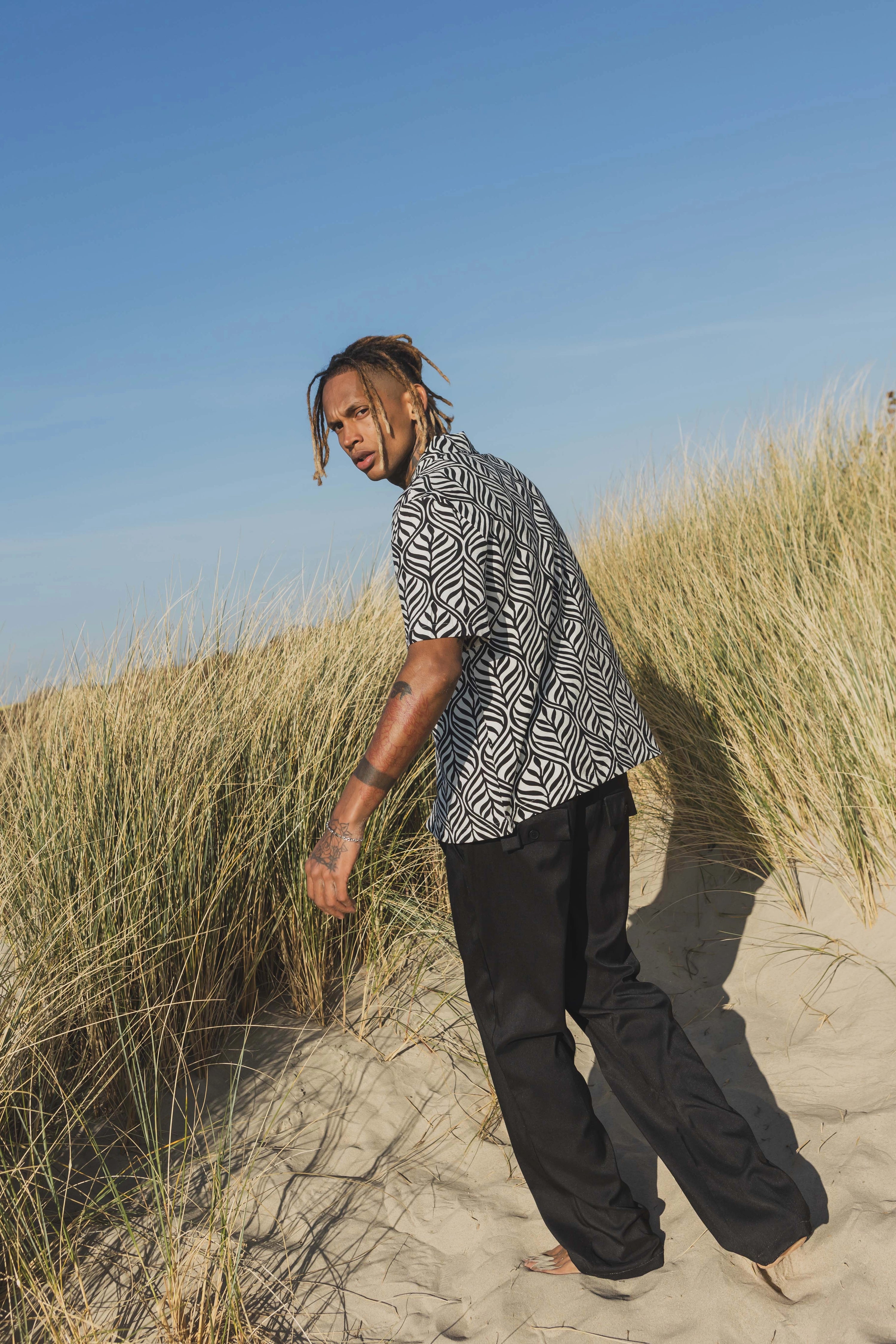 Chemise à manches courtes à motif fleuri