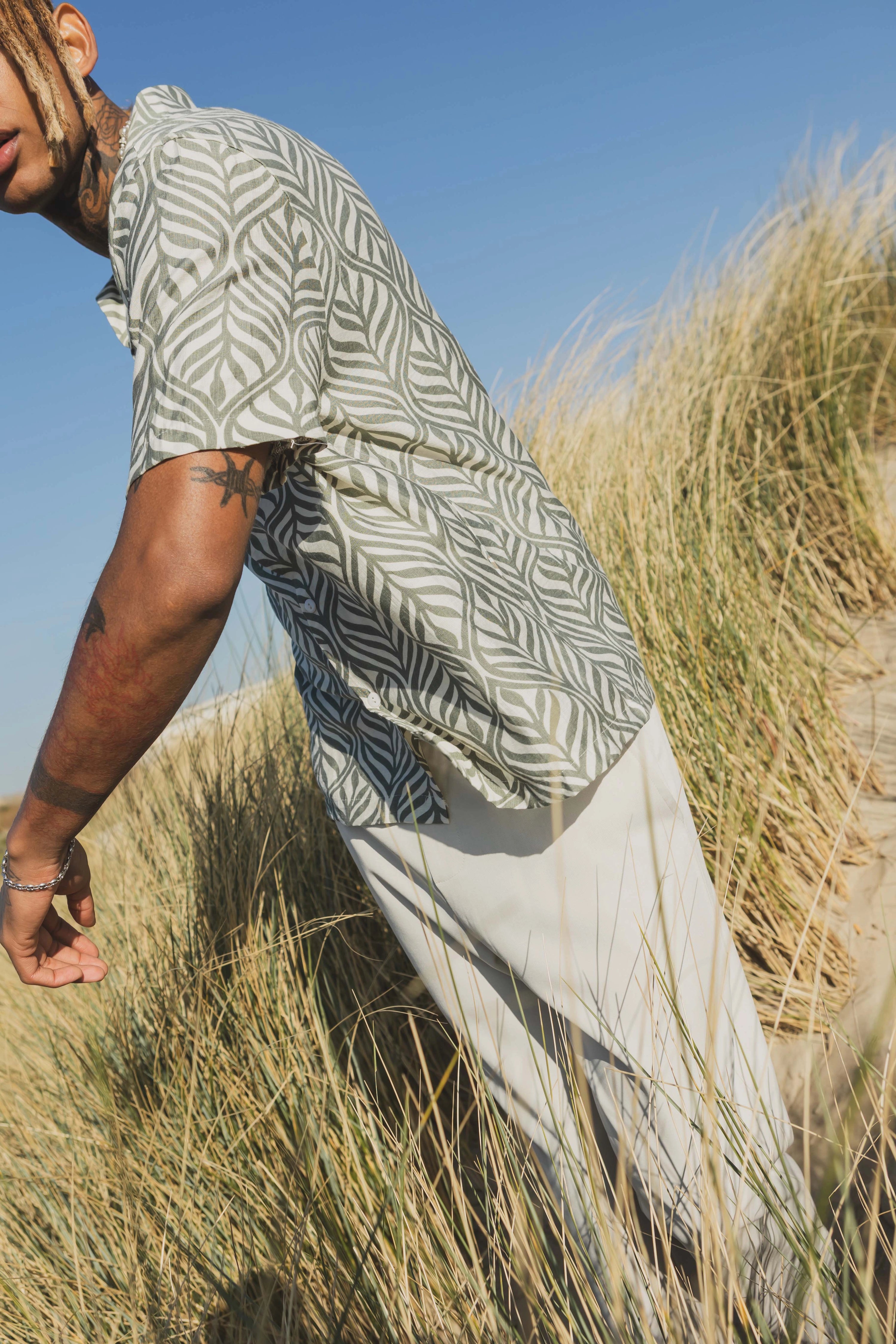 Chemise à manches courtes à motif fleuri