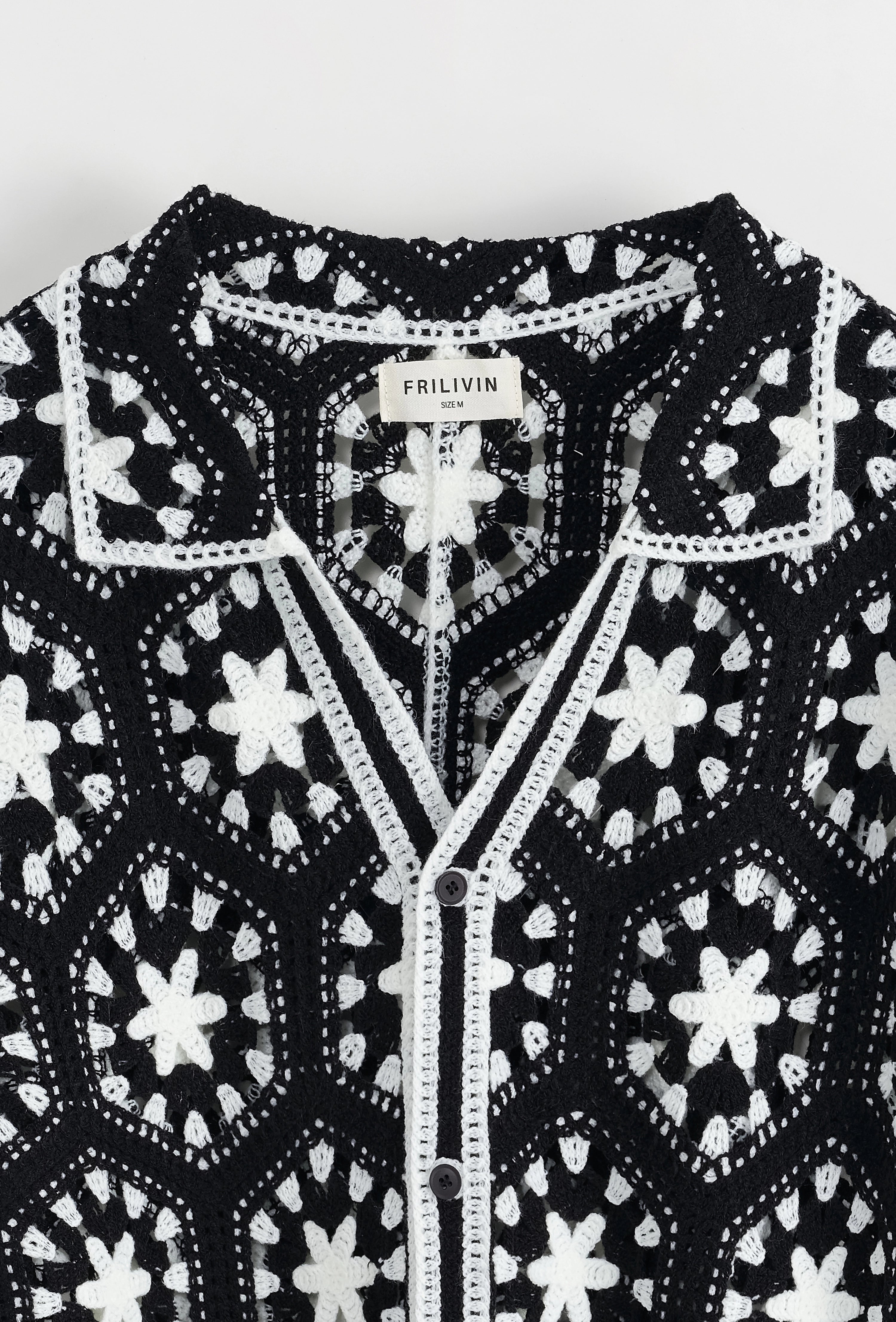 Chemise en crochet à manches courtes avec motif géométrique beige