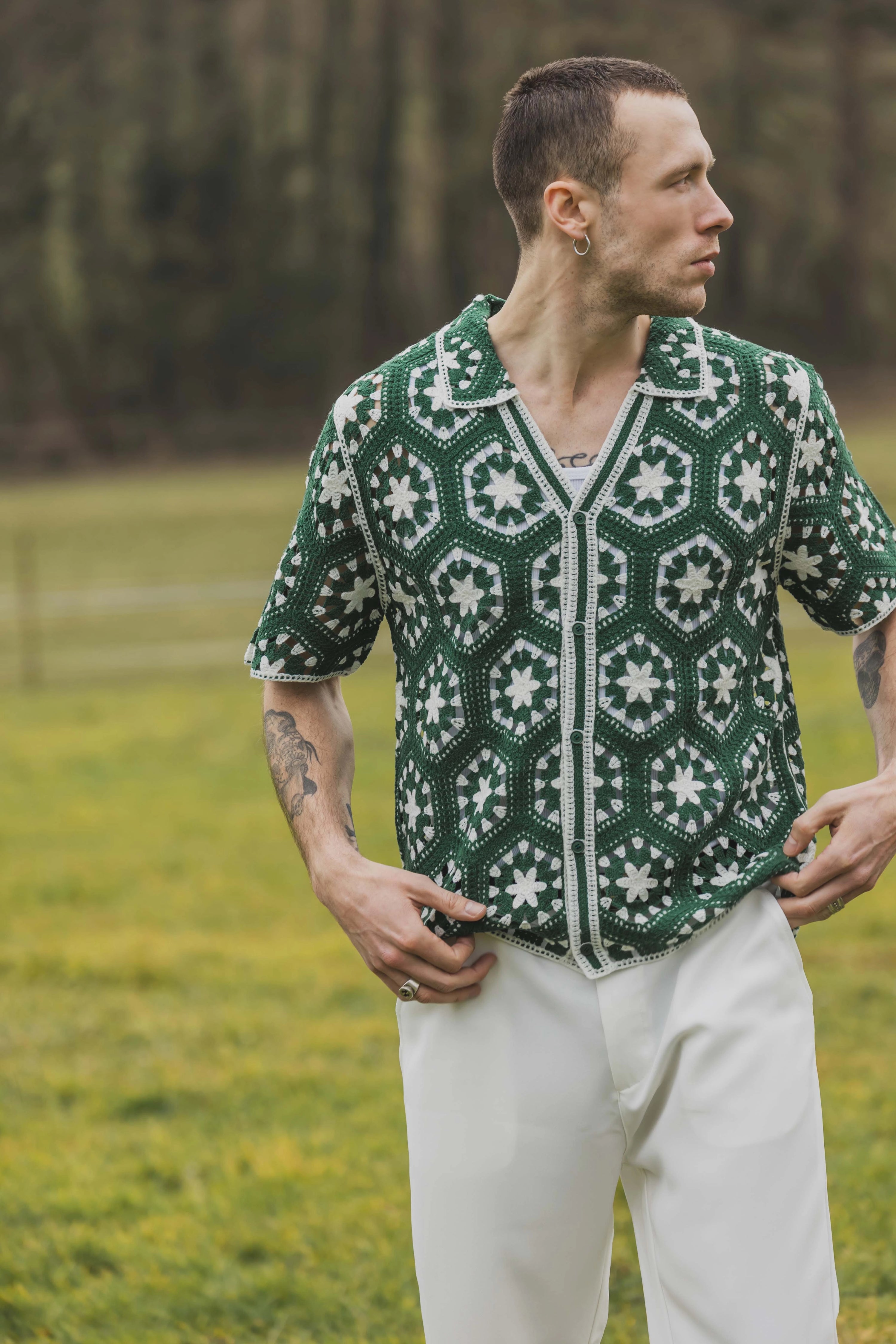 Chemise en crochet à manches courtes avec motif géométrique beige