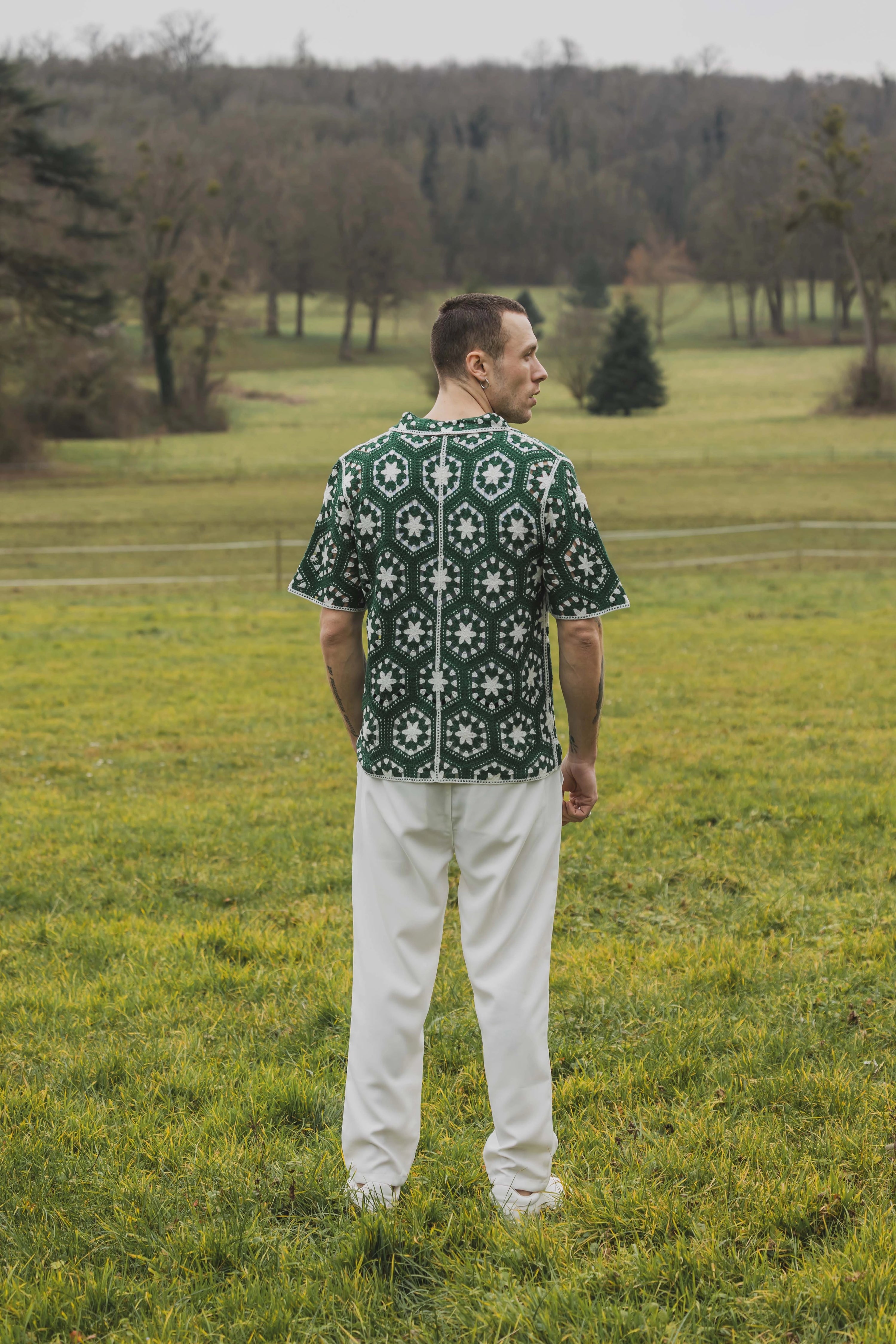 Chemise en crochet à manches courtes avec motif géométrique beige