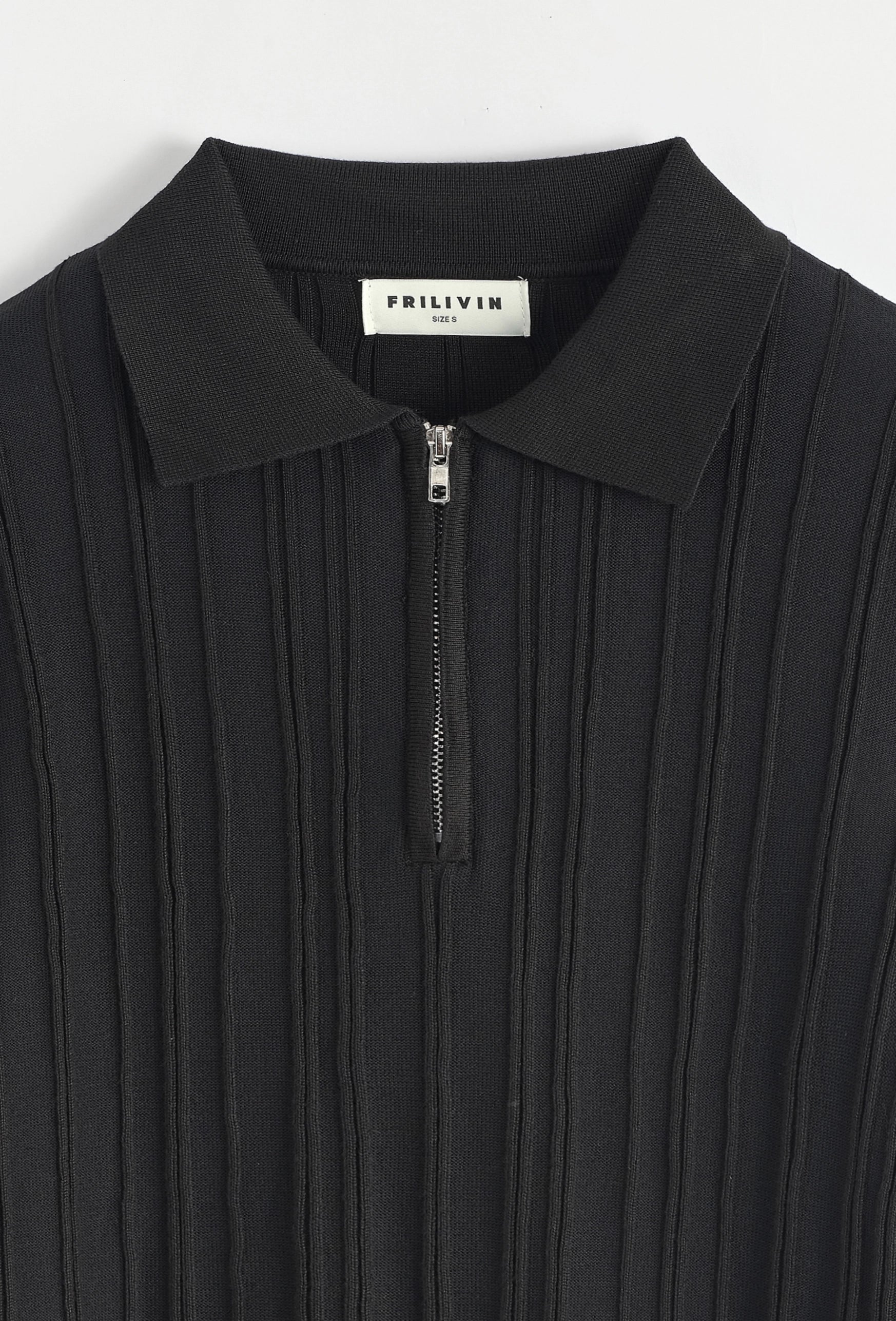 Pull uni manches longues