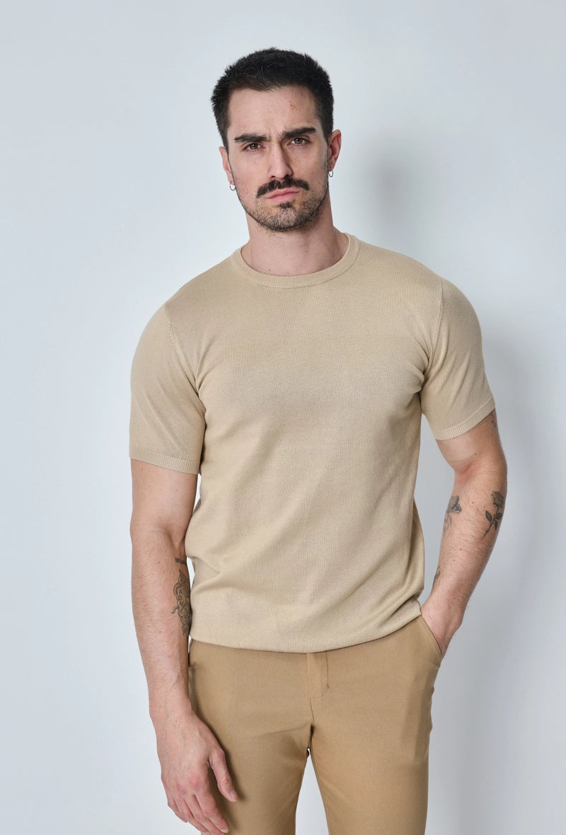 Plain short-sleeved knitted T-shirt