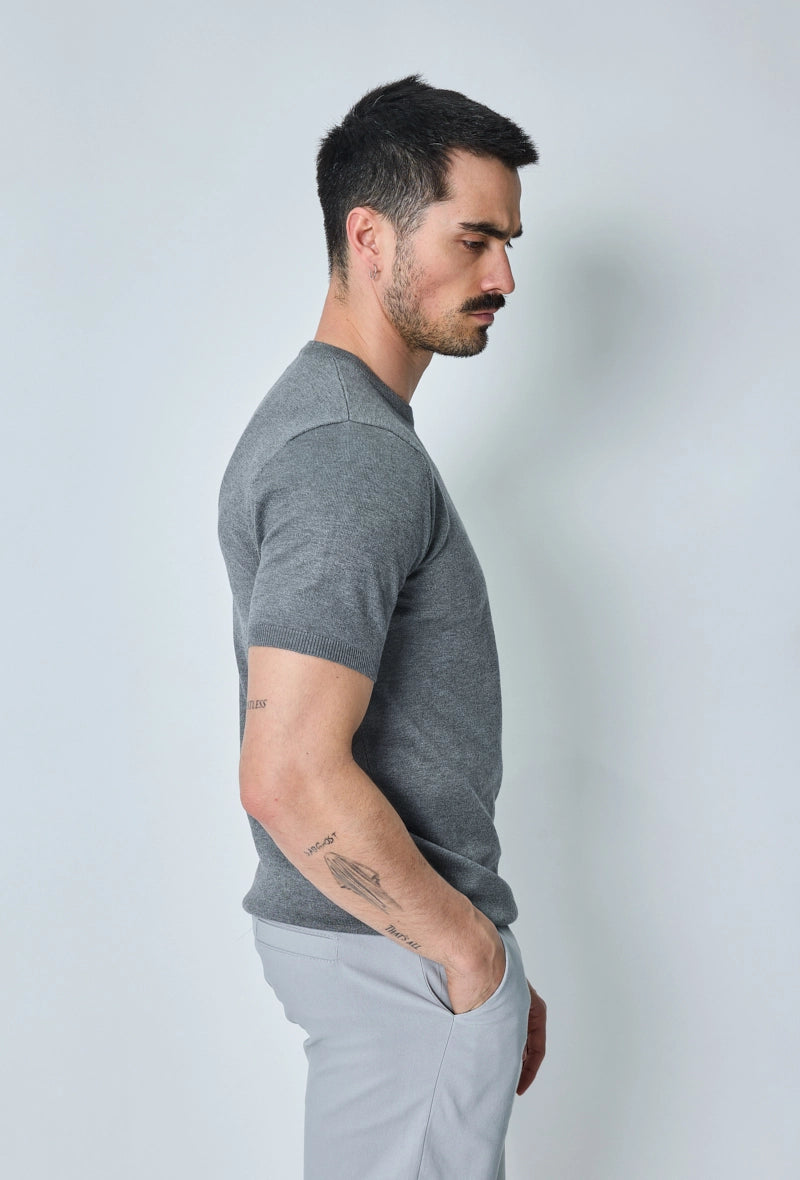 Plain short-sleeved knitted T-shirt