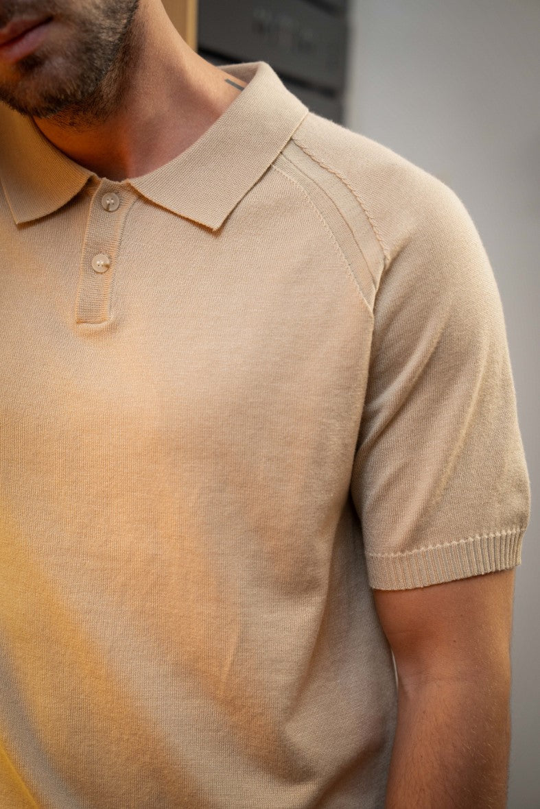 Short-sleeved plain knitted polo shirt