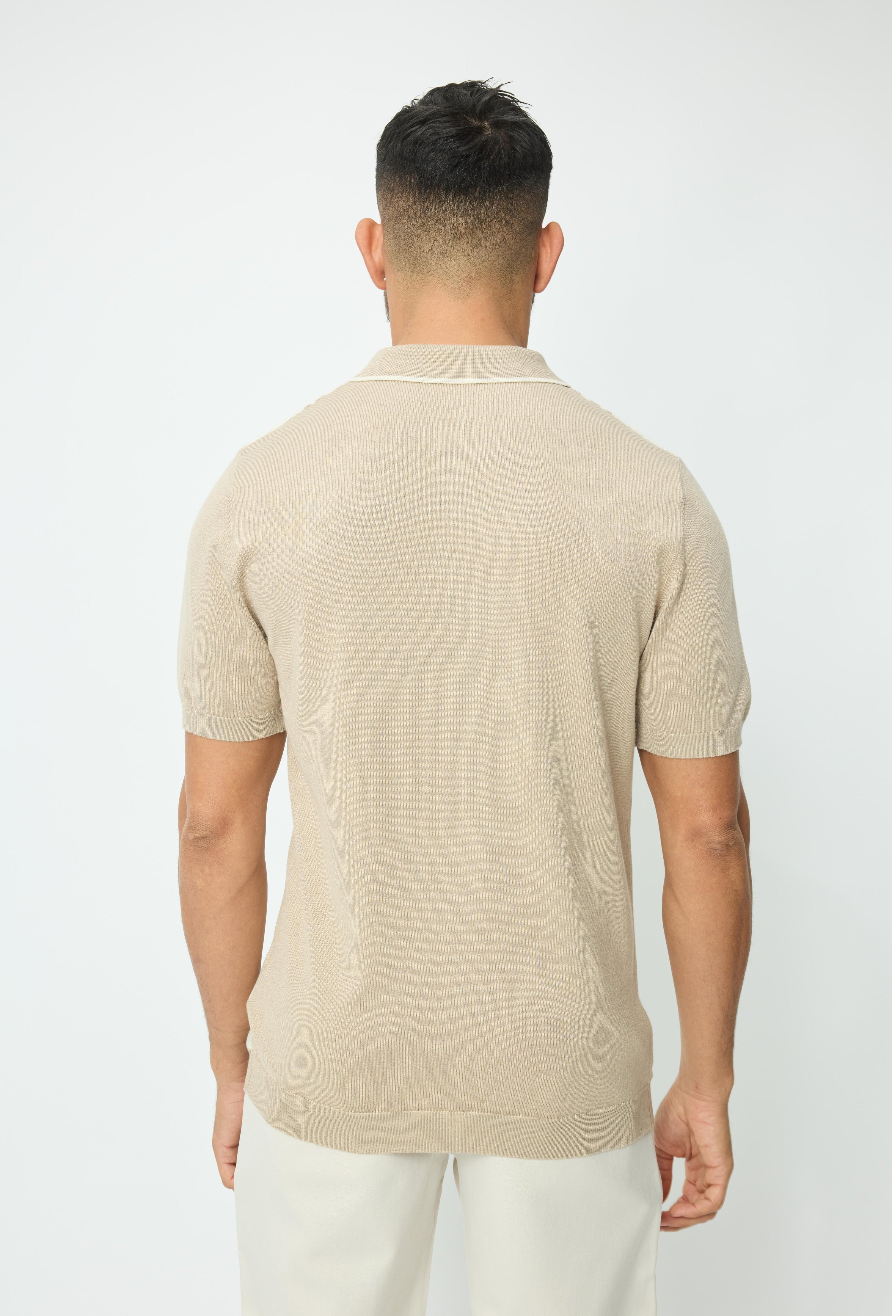 Polo à rayures latérales