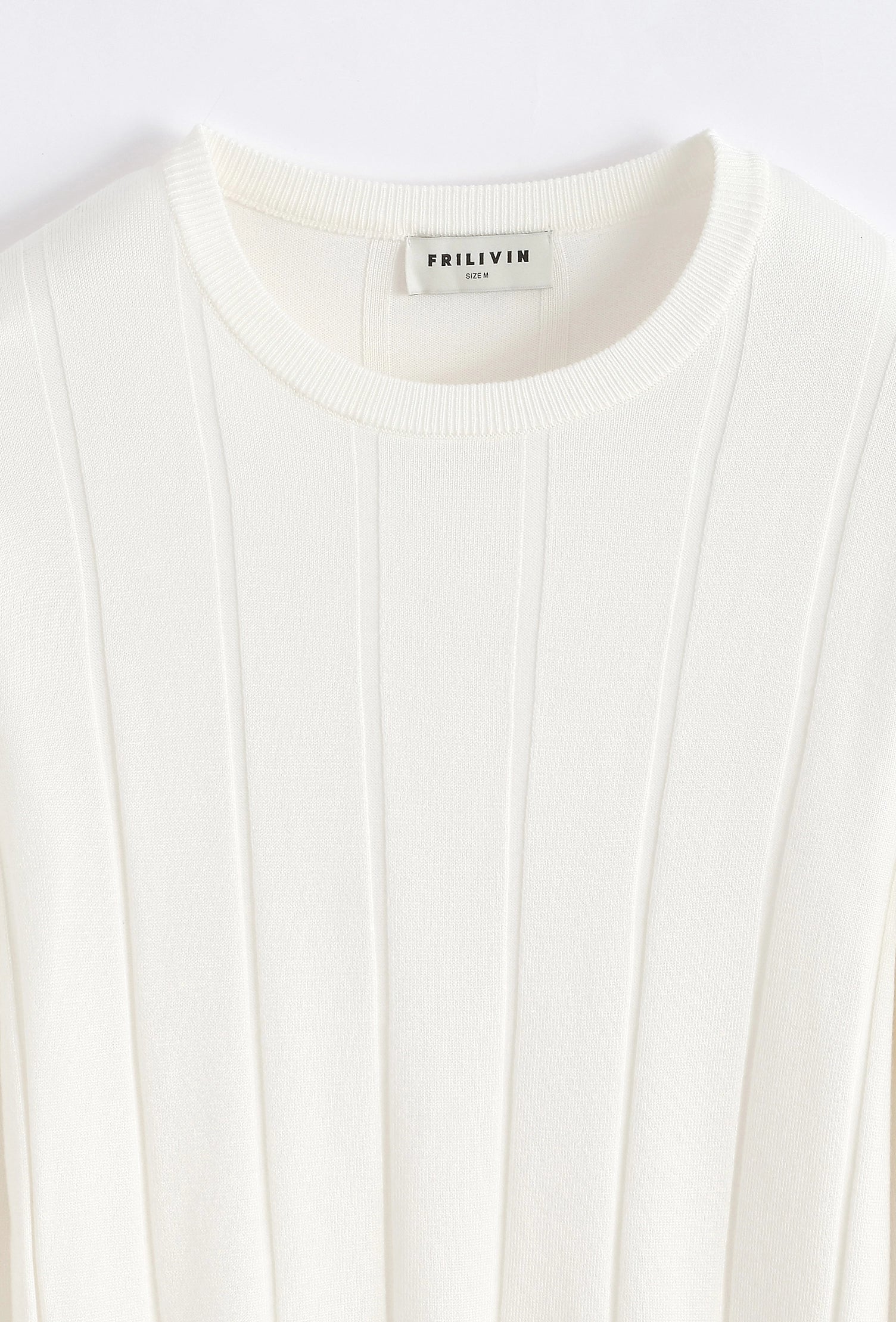 Pull uni manches longues