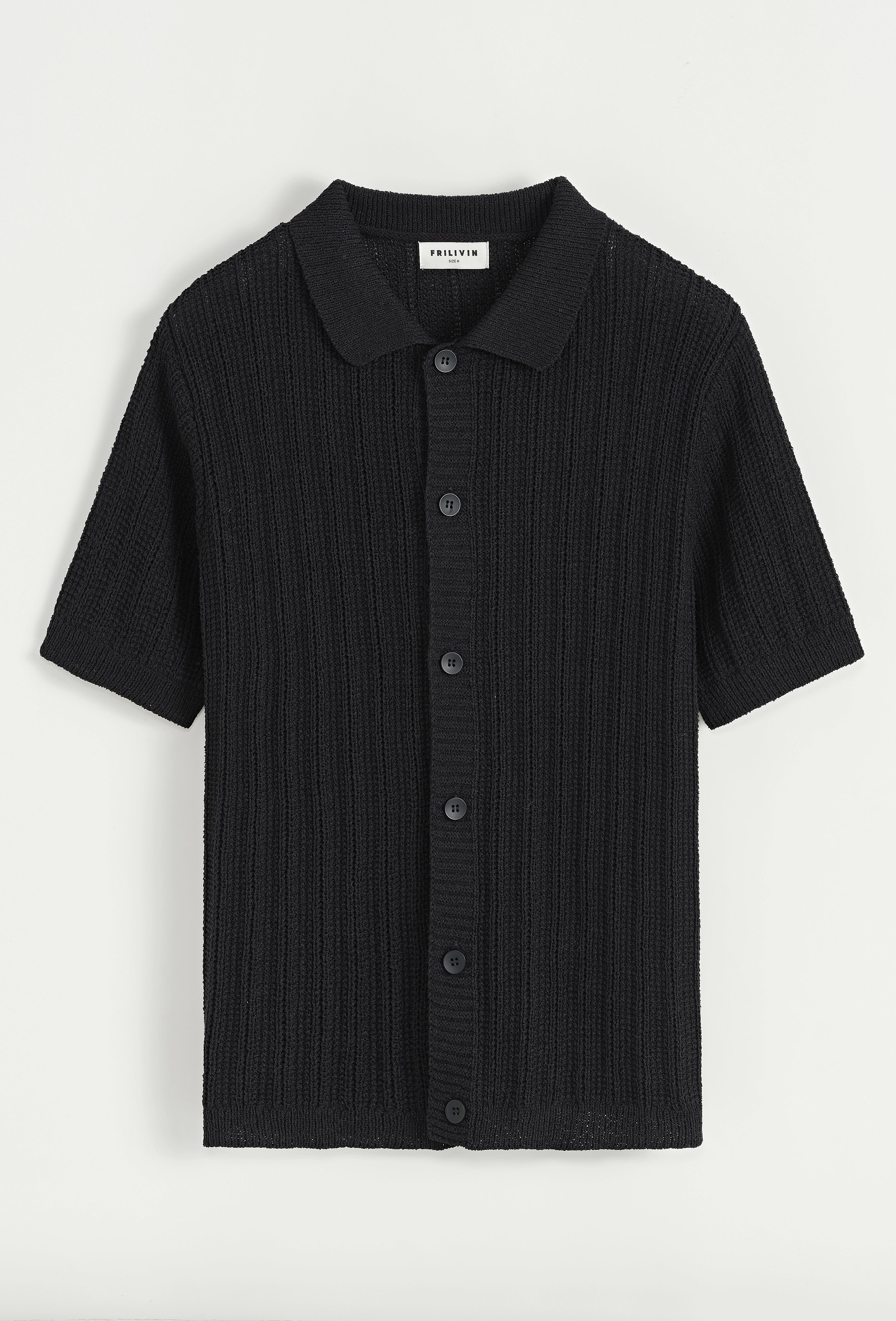 Chemise trouée à manches courtes
