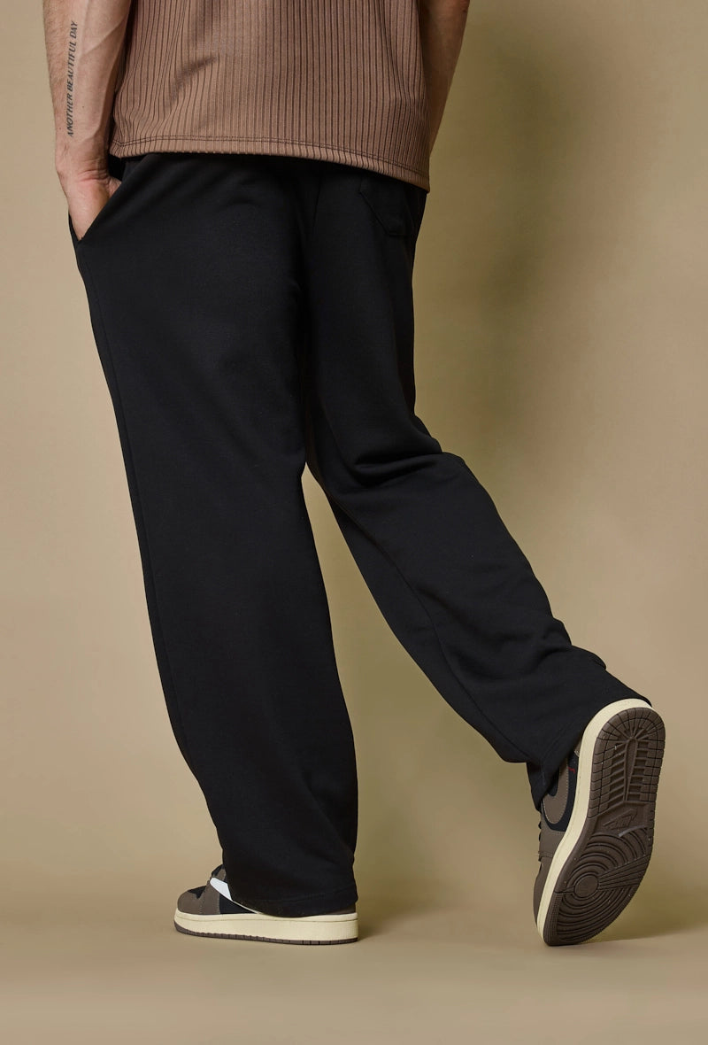 Loose, casual and comfortable plain jogging pants