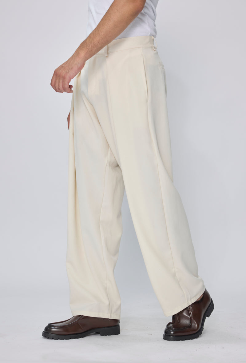 Pantalon à plis élégant