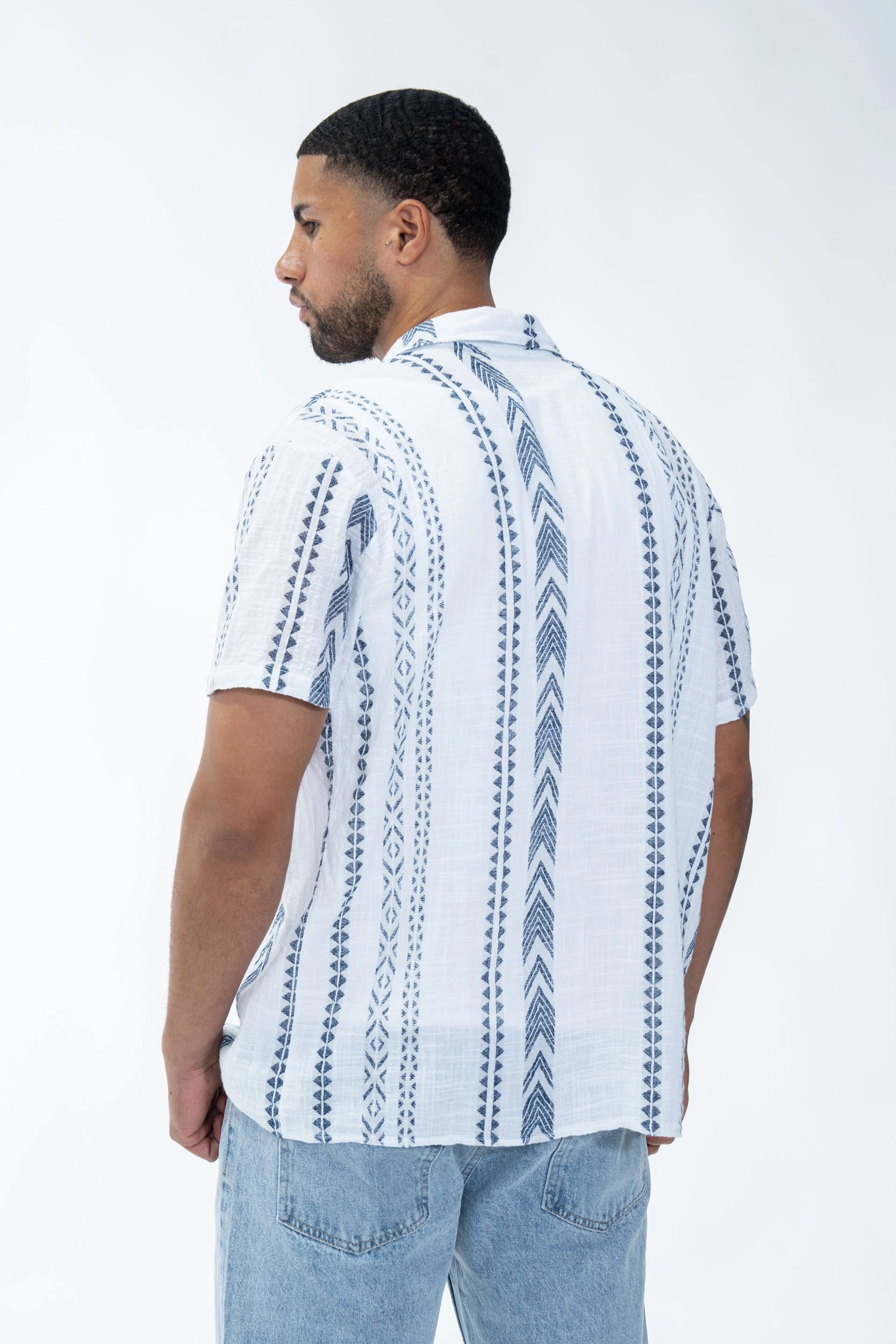 Chemise boutonnée à motifs