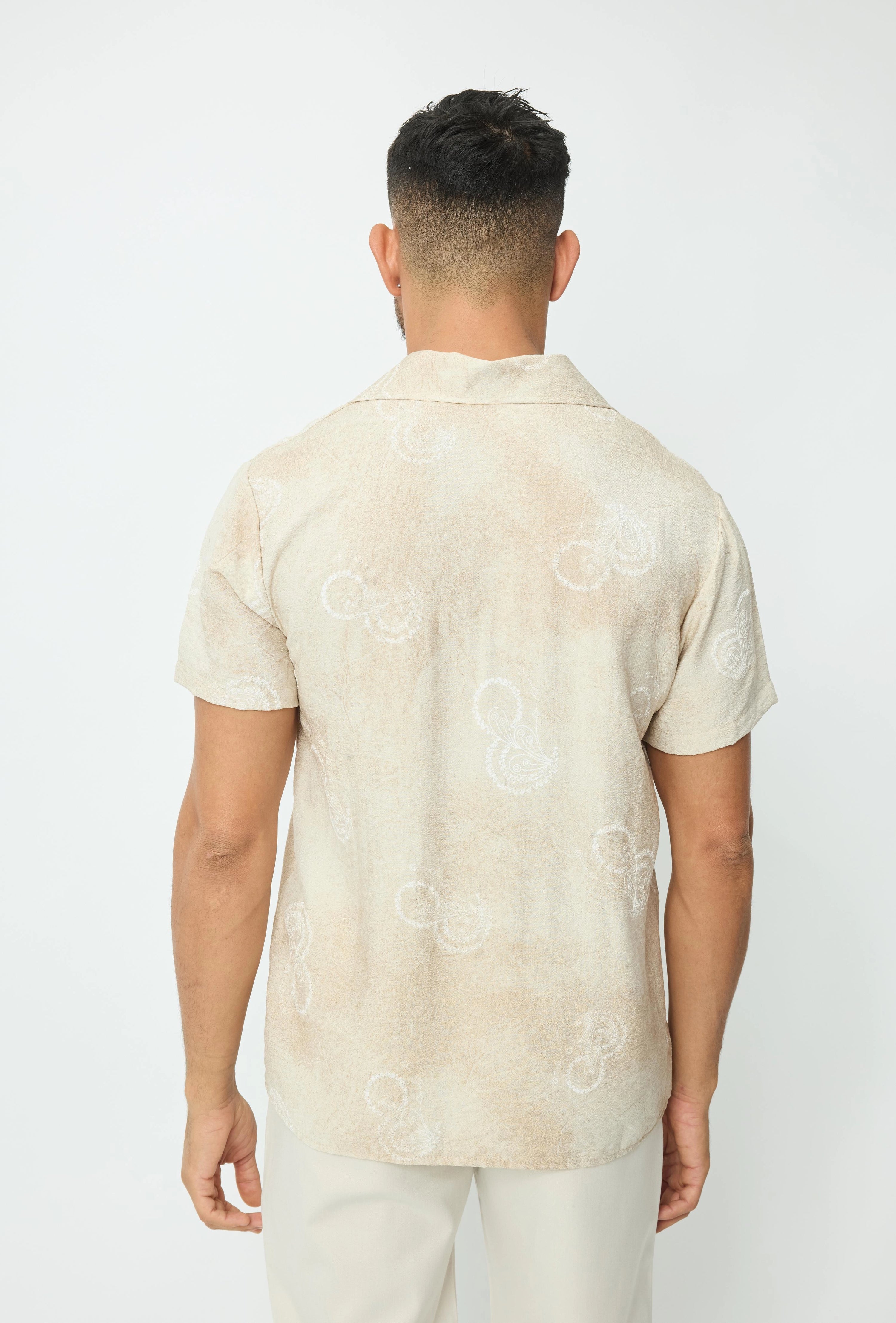 Chemise manches courtes tendance effet lin avec motif