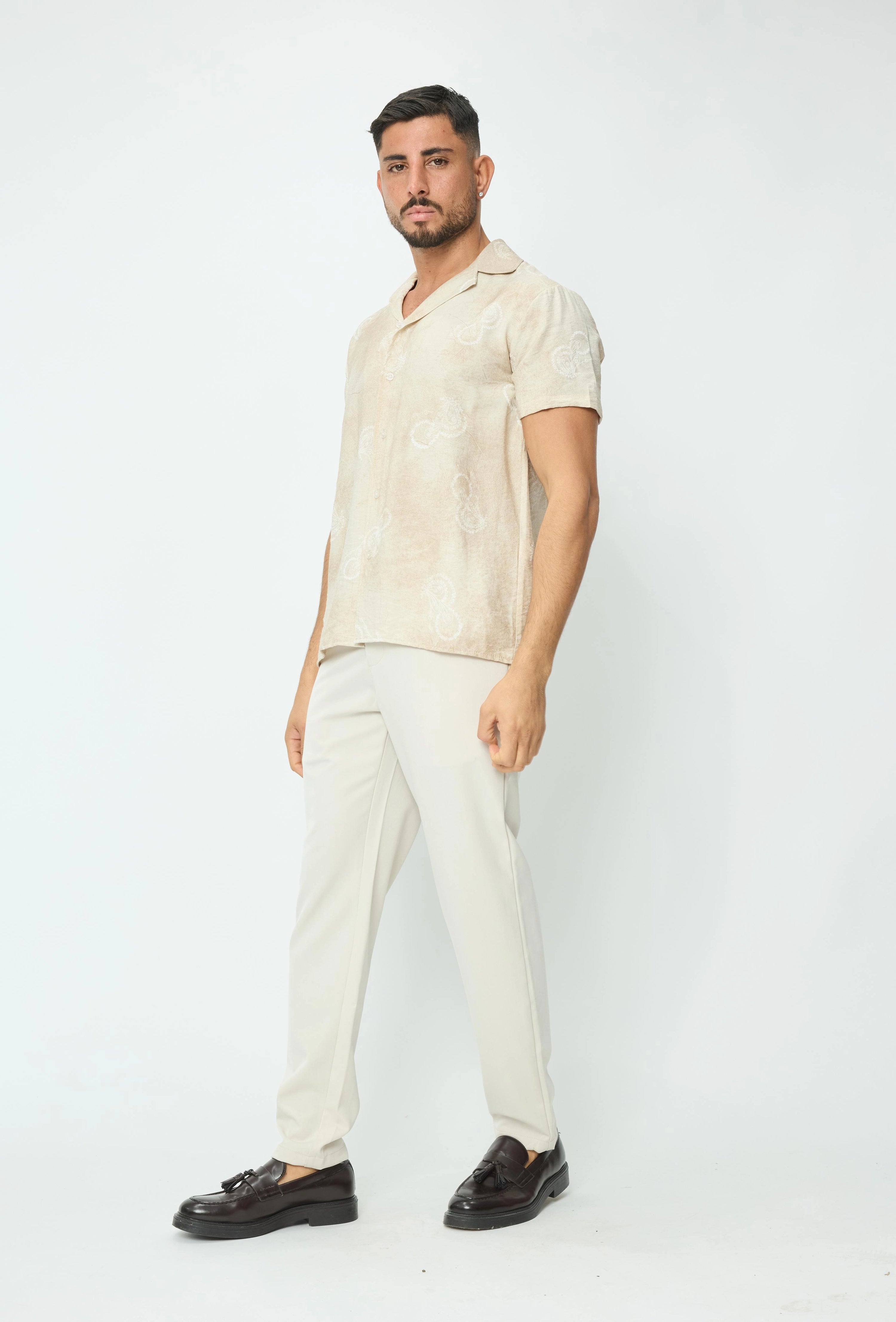 Chemise manches courtes tendance effet lin avec motif