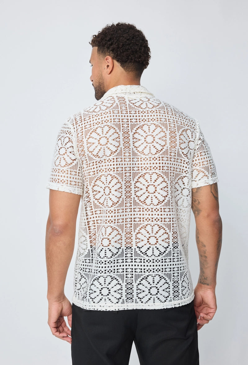 Chemise à dentelle transparente