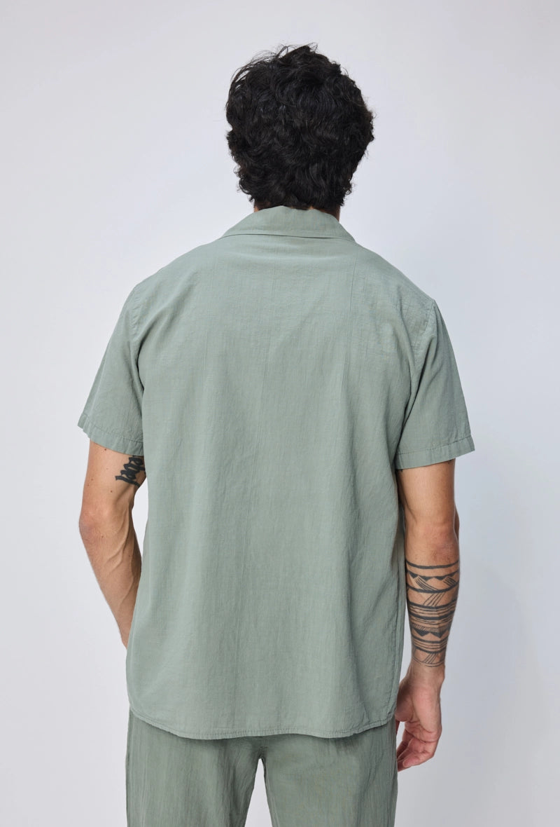 Chemise manches courtes unie coupe décontractée