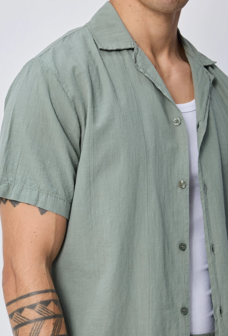 Chemise manches courtes unie coupe décontractée