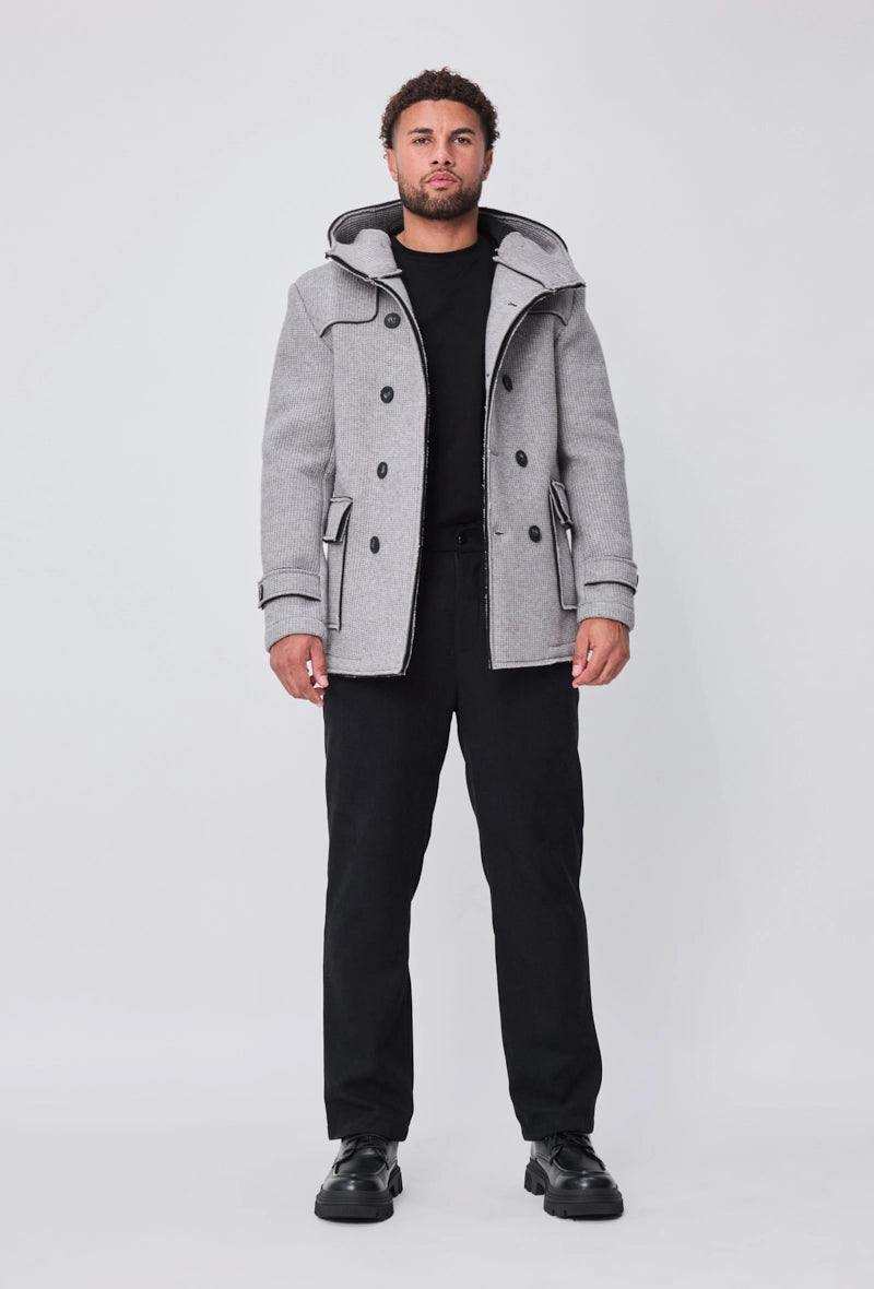 Manteau avec capuche et col large