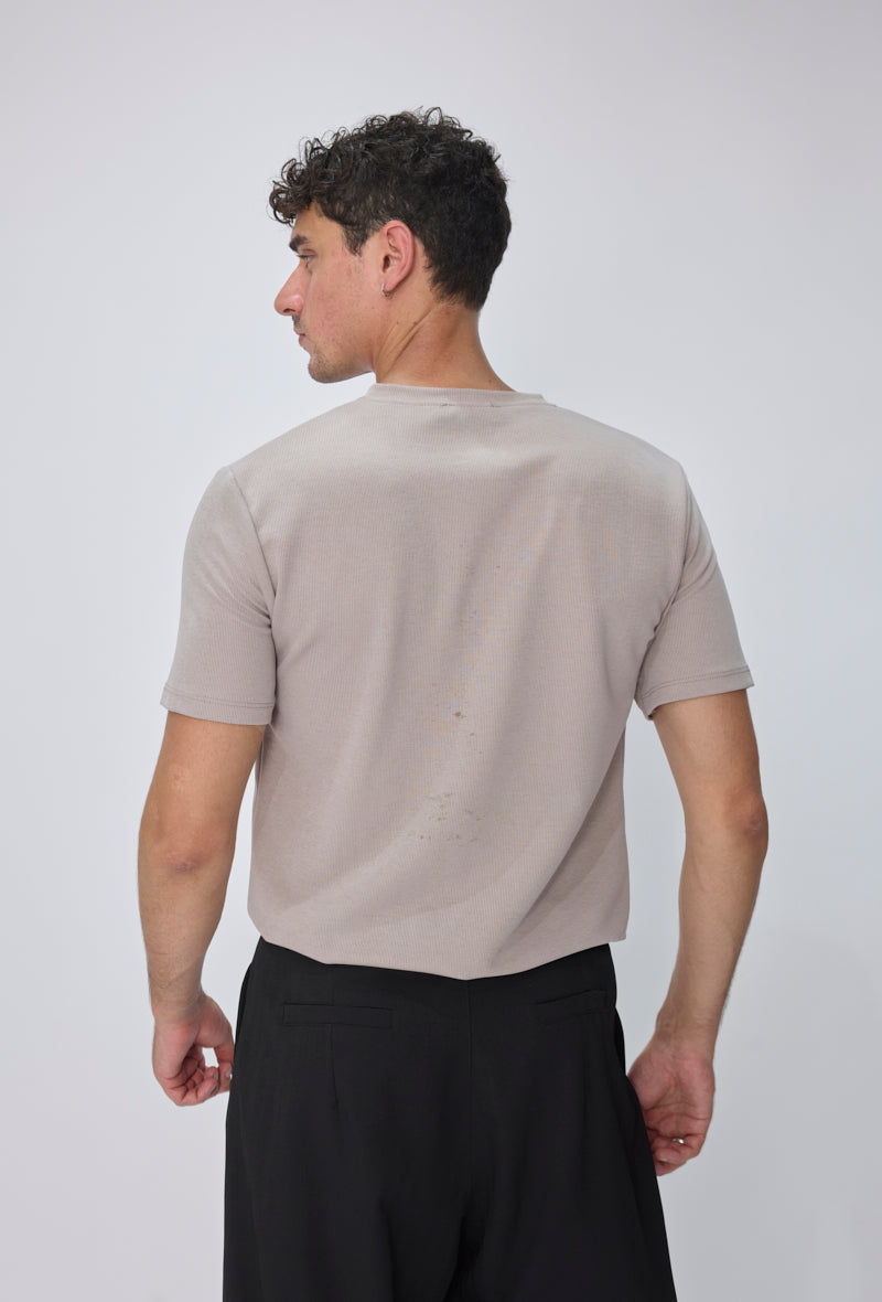 T-shirt col tunisien casual