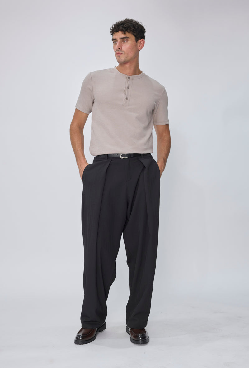 T-shirt col tunisien casual
