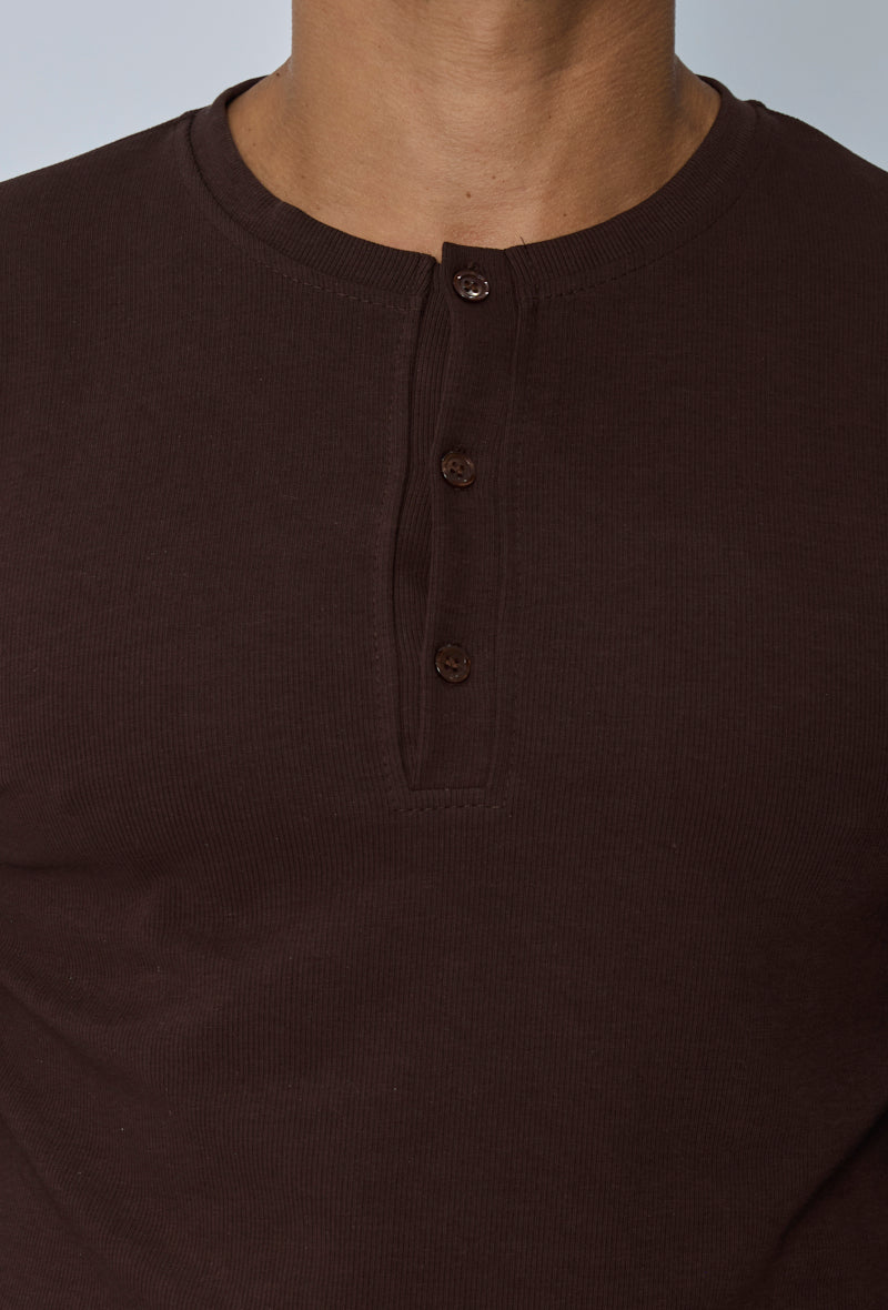 T-shirt henley