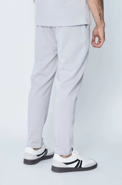 Ensemble uni t-shirt et pantalon