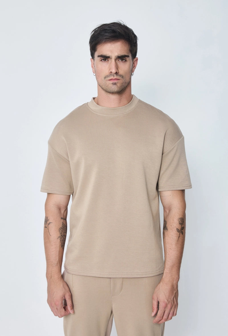 Ensemble uni t-shirt et pantalon